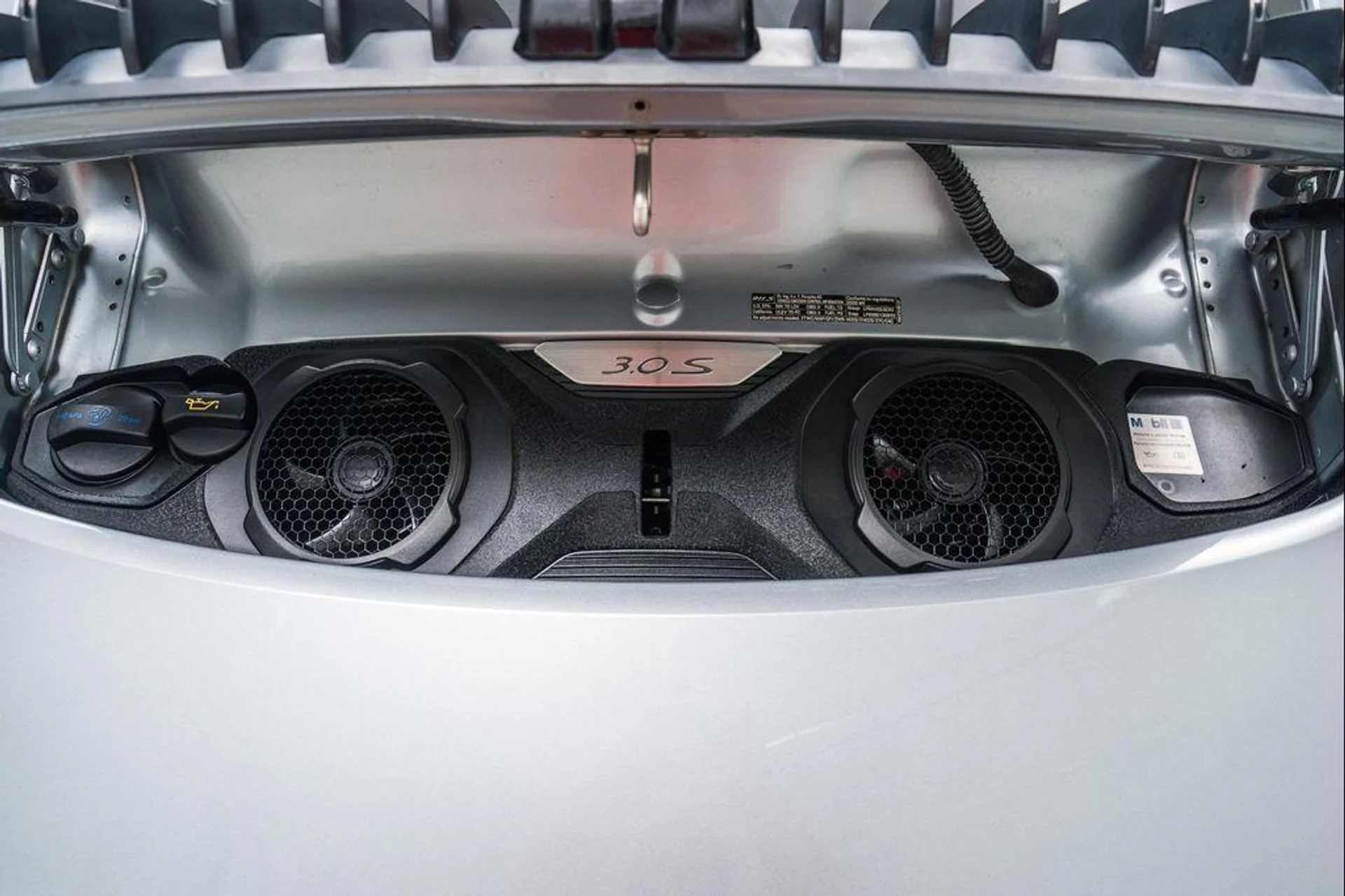 mph011_2509943070_R3_Qy_T_Hlio_It_Oi_Cm_WA_3ial_Nlux_Vc_bd8fb3fa9f