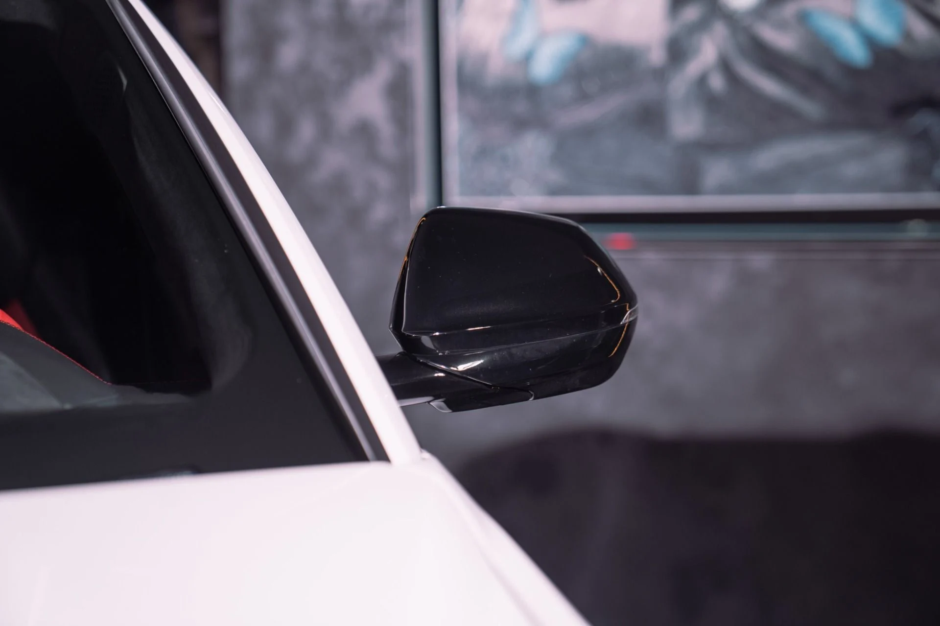 mph011_2512220722_Used_2022_Lamborghini_Urus_Full_Carbon_Interior_Package_1792255478_4077b54055