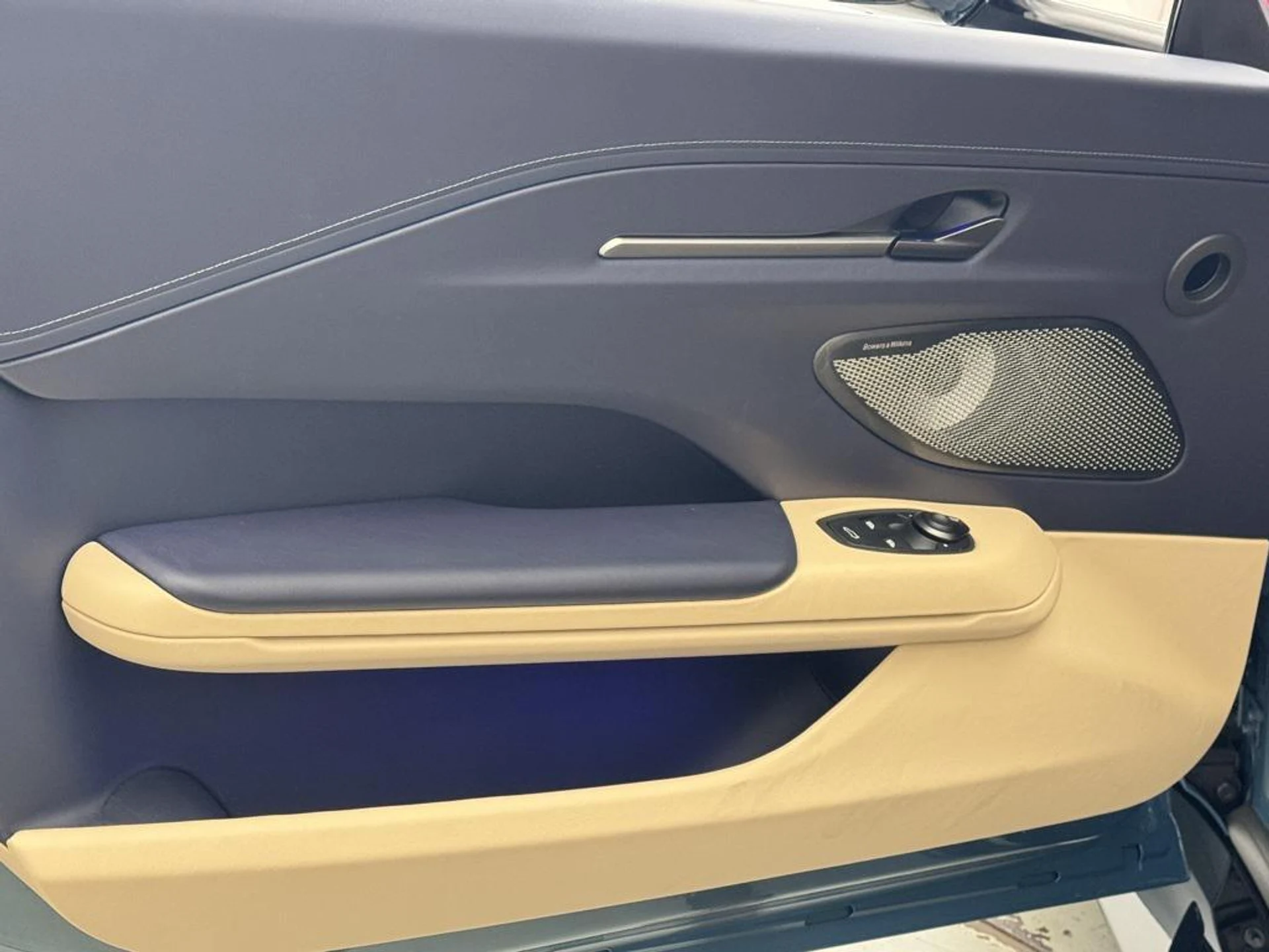 mph011_2512661049_R8o22_Yg_Lk_F_Ms_Azyuuc4trf_Mom_F4_669ff0a6a3