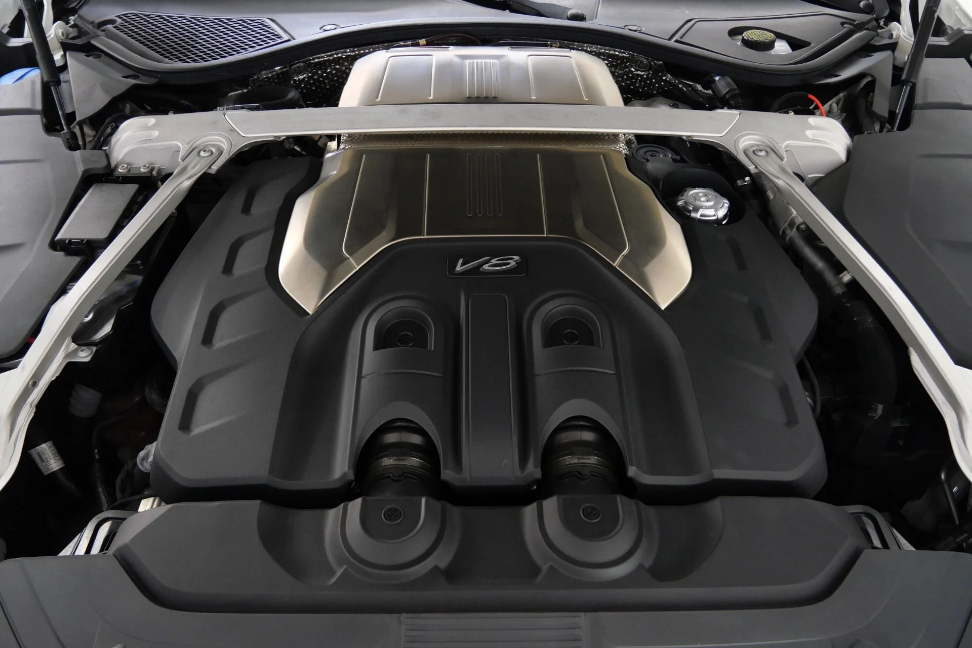 mph011_2514291207_Used_2022_Bentley_Continental_GTC_V8_Mulliner_Specification_Front_Seat_Comfort_Specification_1775574655_e23a6956c1