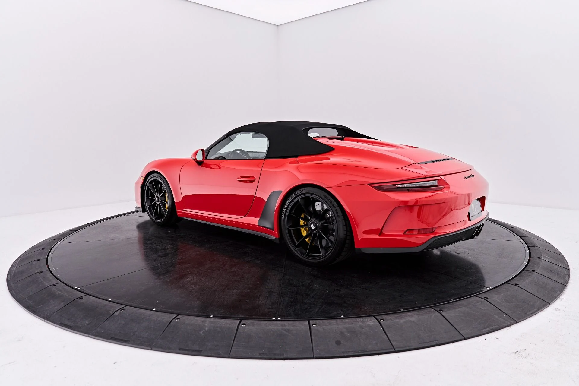 mph011_2518677217_Used_2019_Porsche_911_Speedster_1791997589_e46105627c