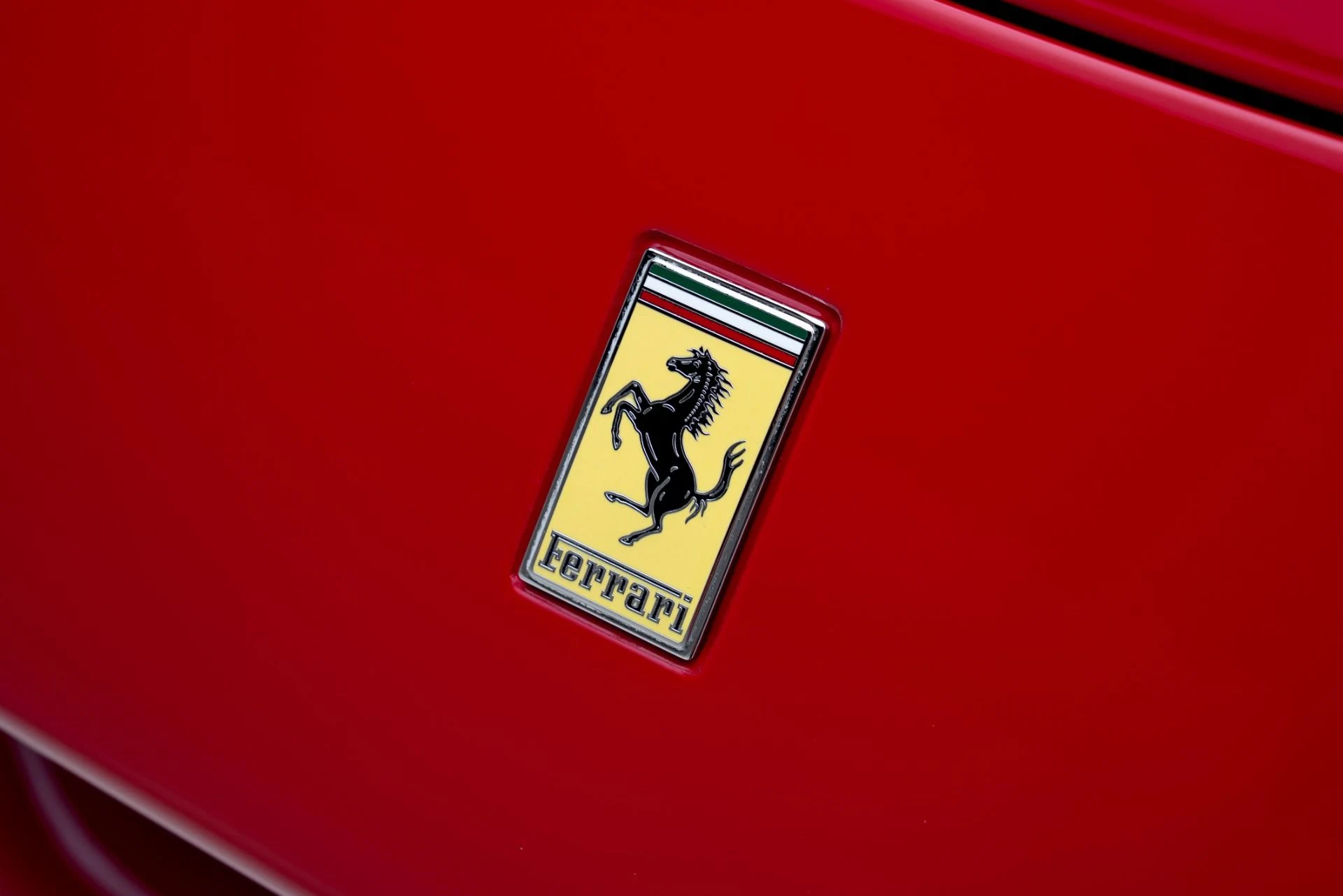 mph011_2526345907_Used_2023_Ferrari_296_GTS_1776370037_2f2fc12b43