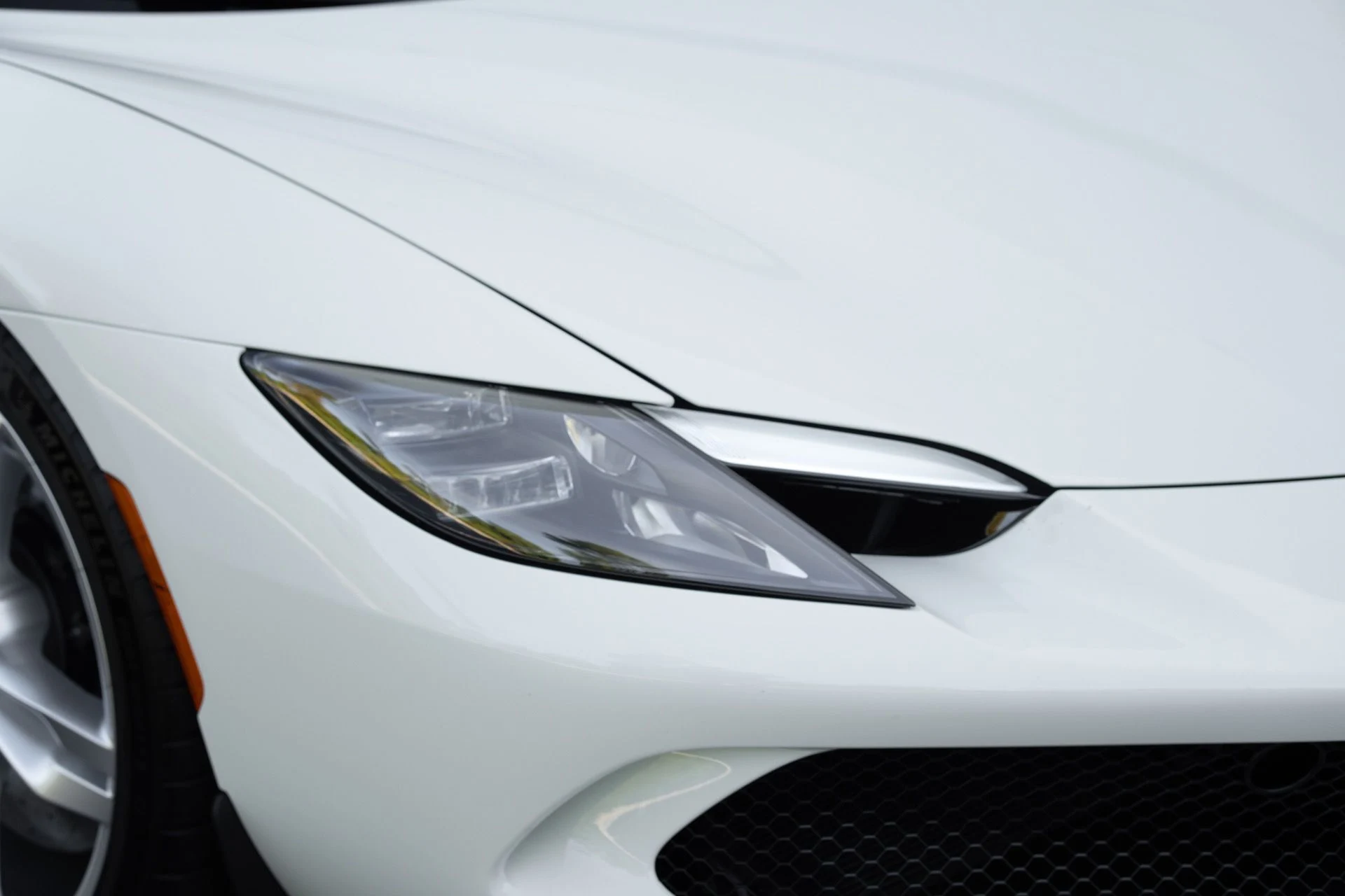 mph011_2530860003_Used_2025_Ferrari_296_GTB_1761682901_a78c87ec76