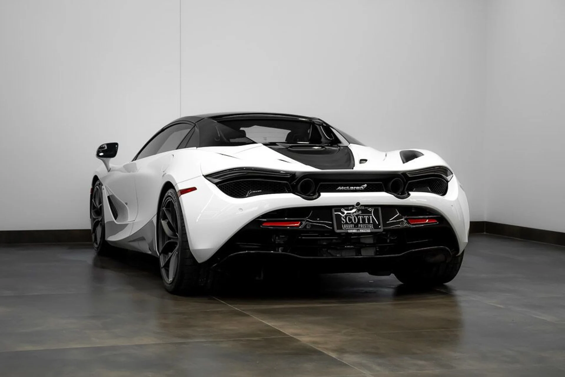 mph011_2531756562_mclaren_720s_2020_jpg_v_1764949561_e59b461c22