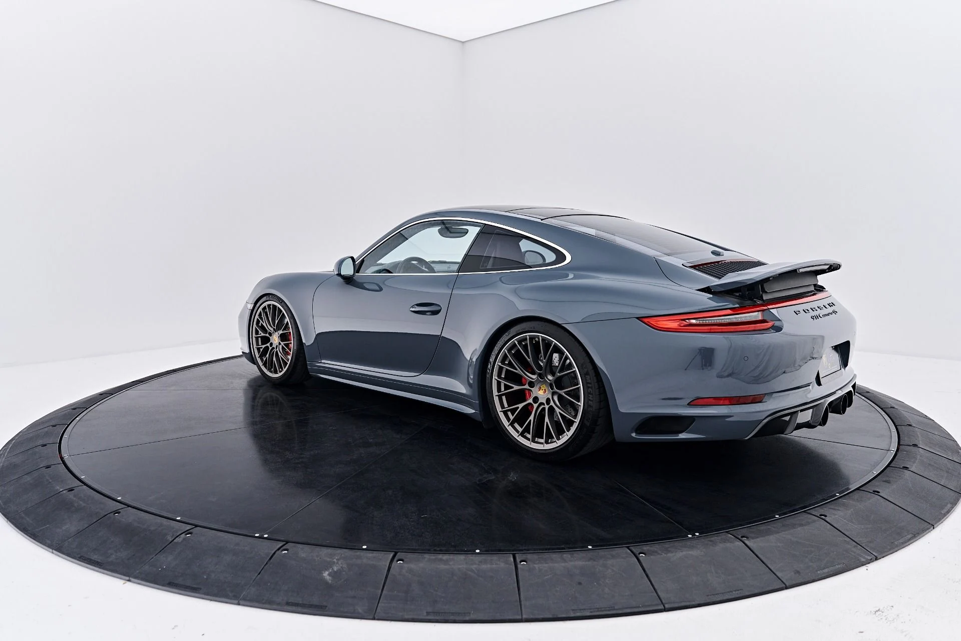 mph011_2533135632_Used_2017_Porsche_911_Carrera_4_S_1789697852_3874a4b7ab