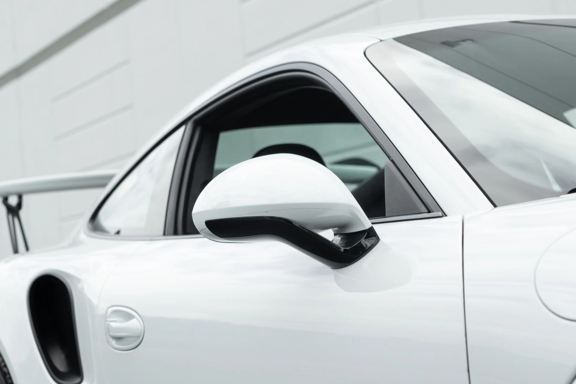 mph011_2547818201_Used_2016_Porsche_911_GT_3_RS_1761756649_286feb8aac