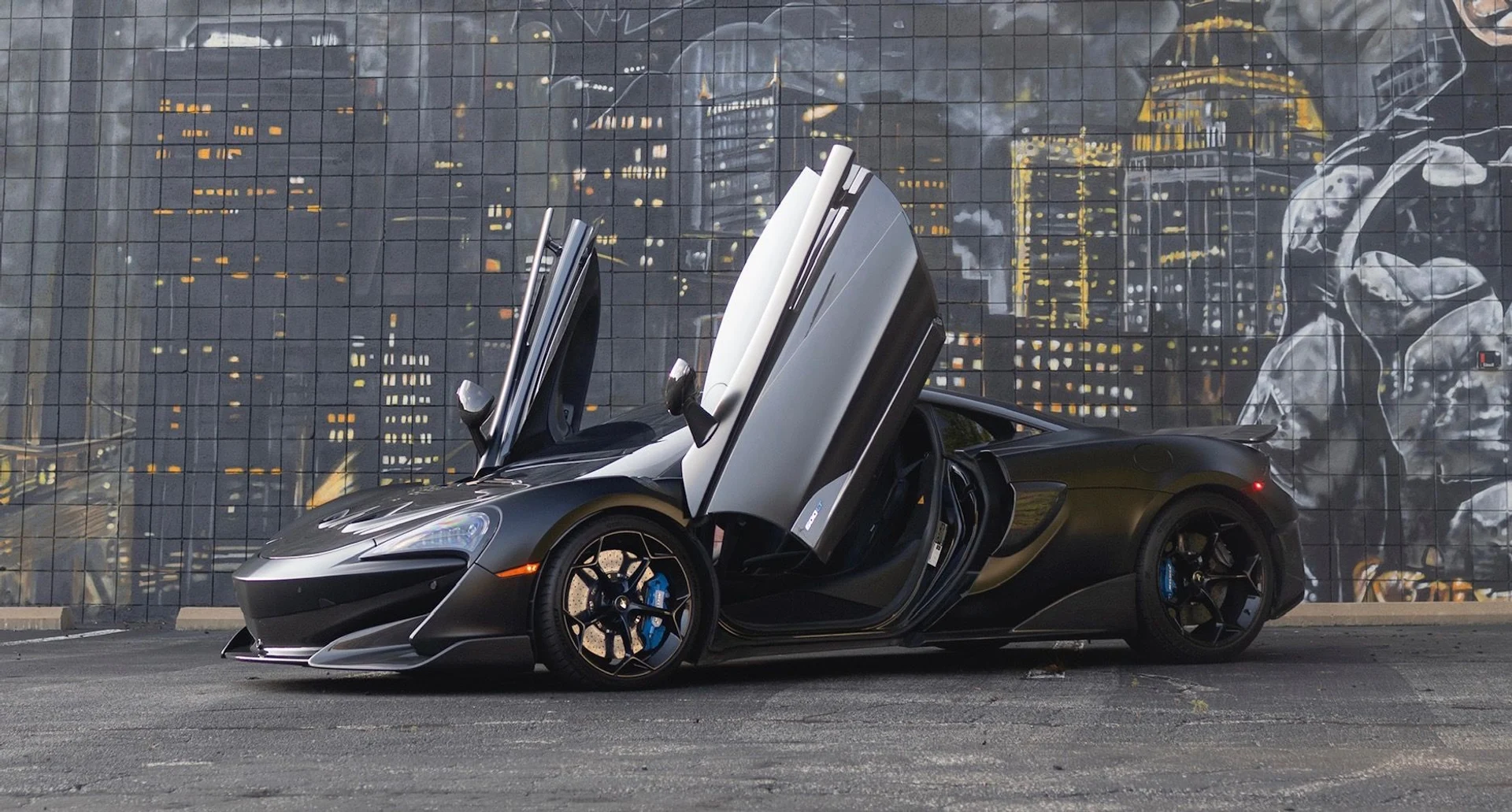 mph011_2548273587_Used_2019_Mc_Laren_600_LT_1759961553_4cc3164a2e