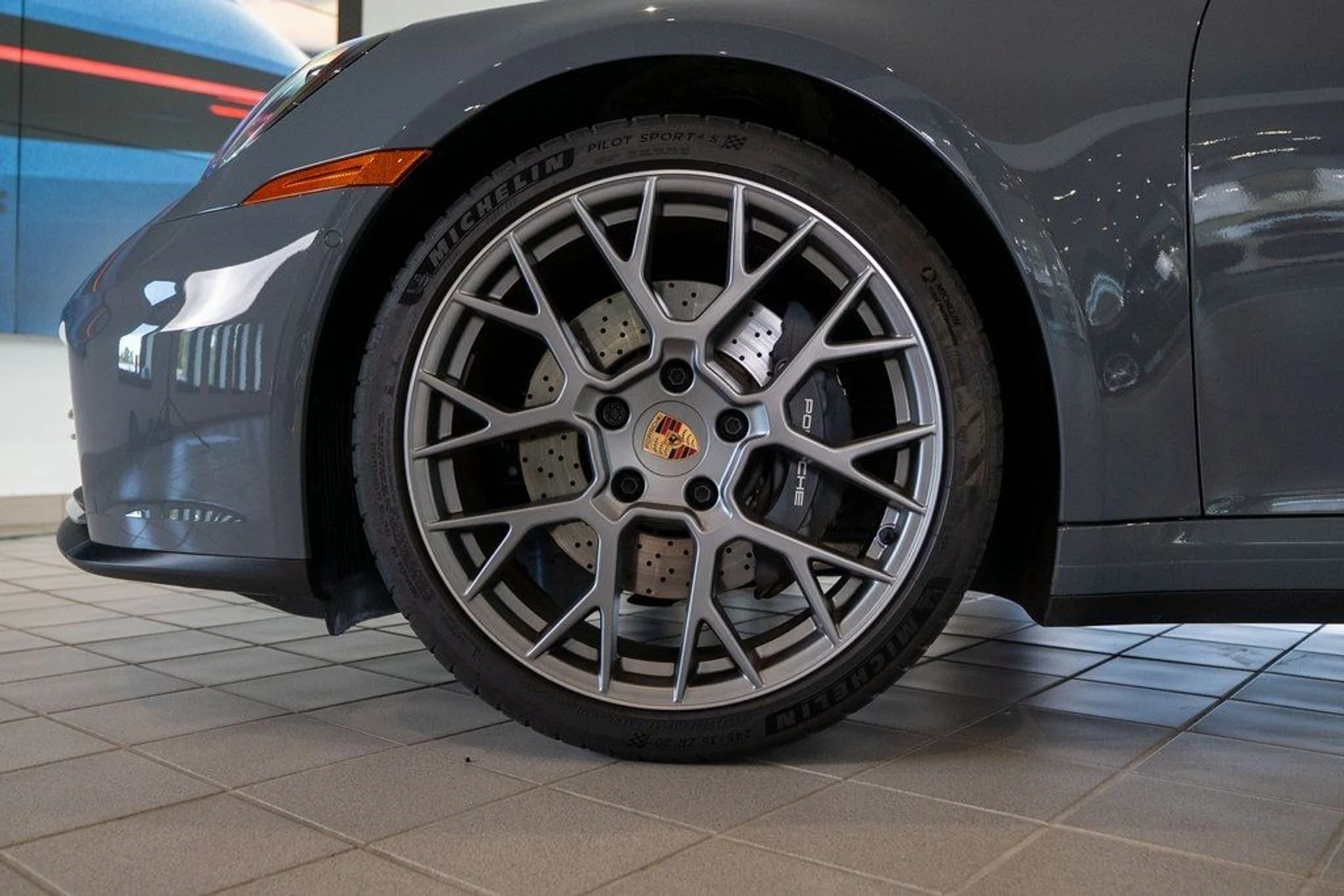 mph011_255206431_cfdd5eb586526a9e54190e2b62a6b535_18b9771aec