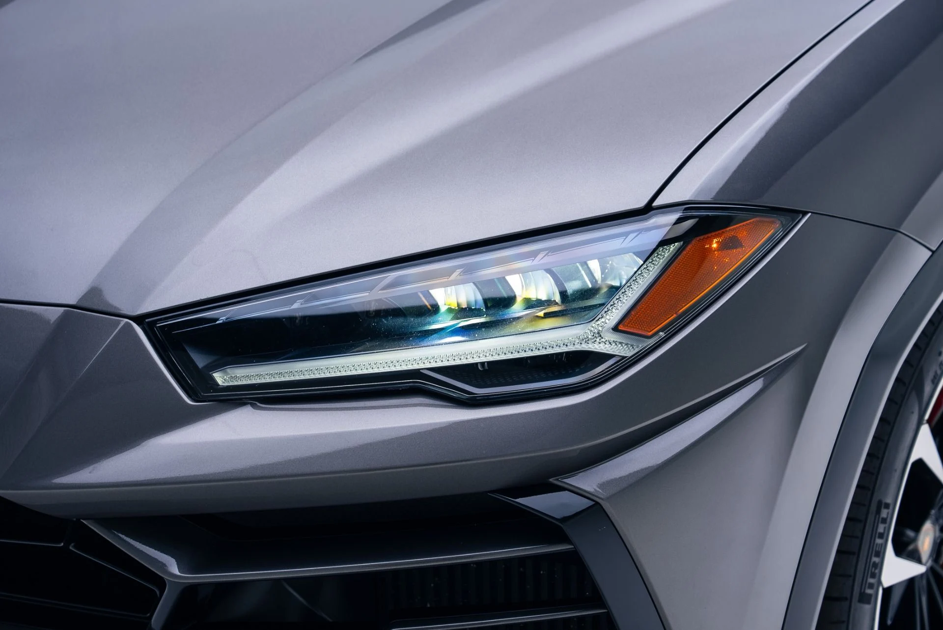 mph011_2553477082_Used_2021_Lamborghini_Urus_1764807920_77c74b4dcb