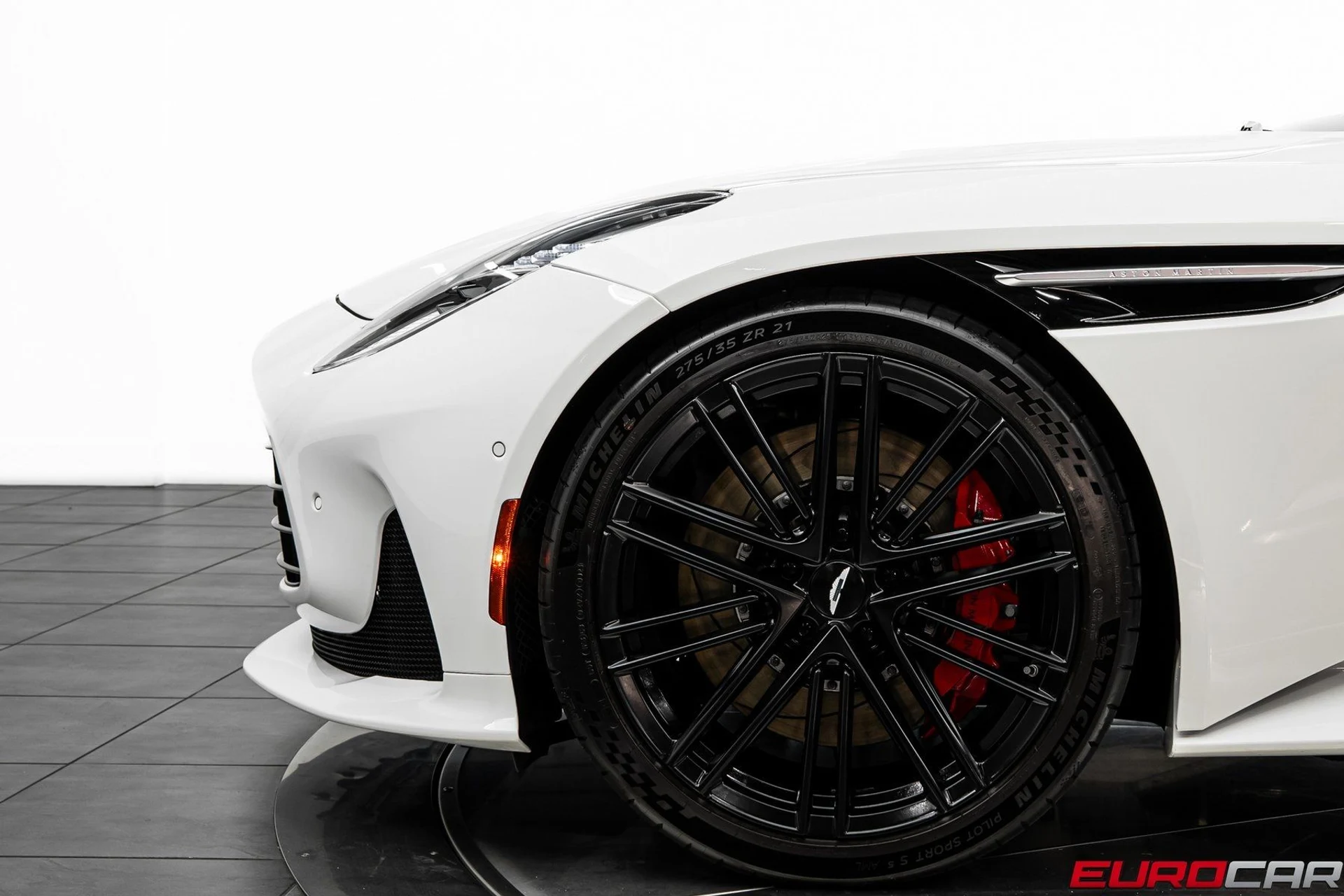 mph011_2554457037_image_12_5b7dbc9190