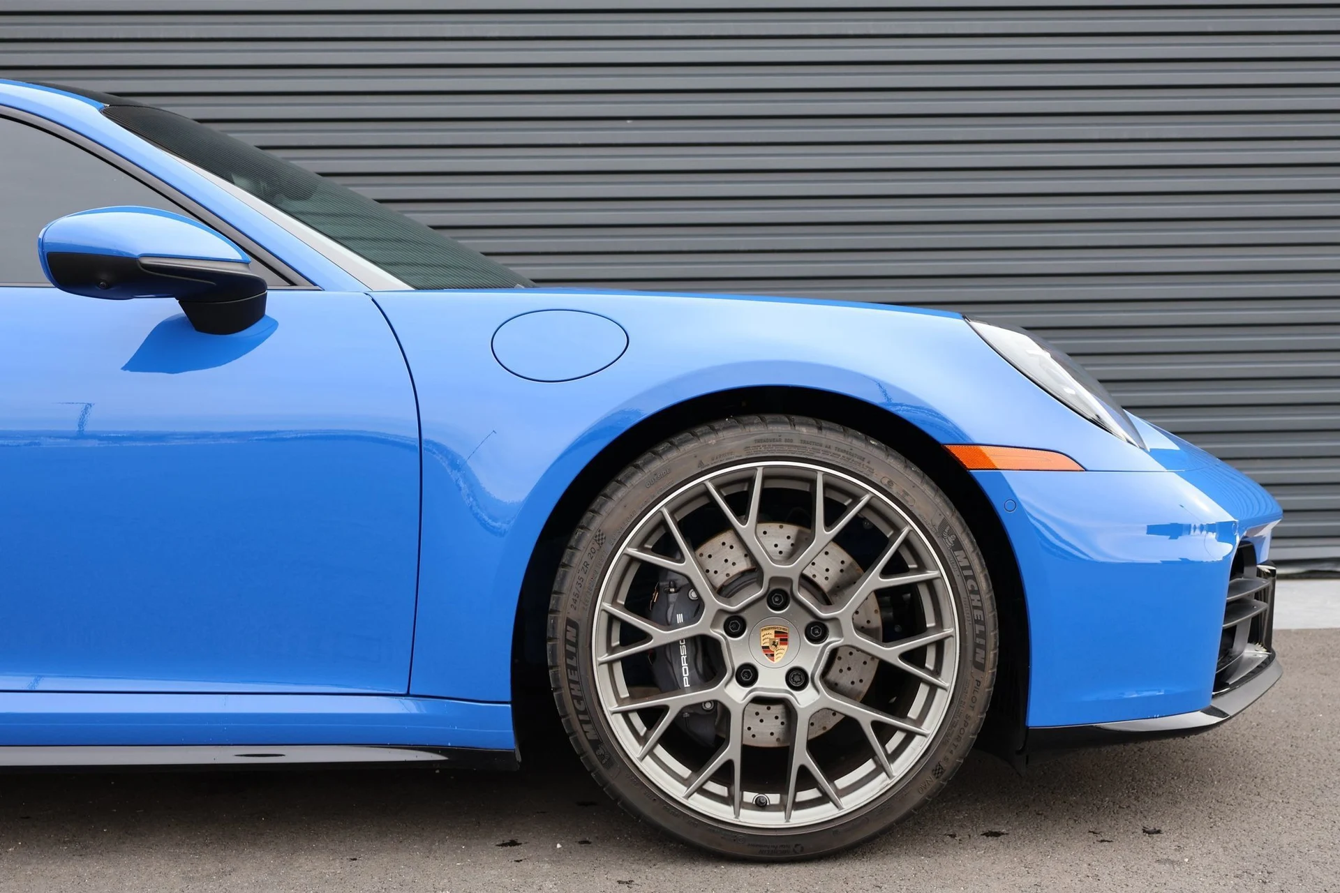 mph011_2561179162_bec3e6adc71643aac77cd4bc2a99dfc6_9924f778b5