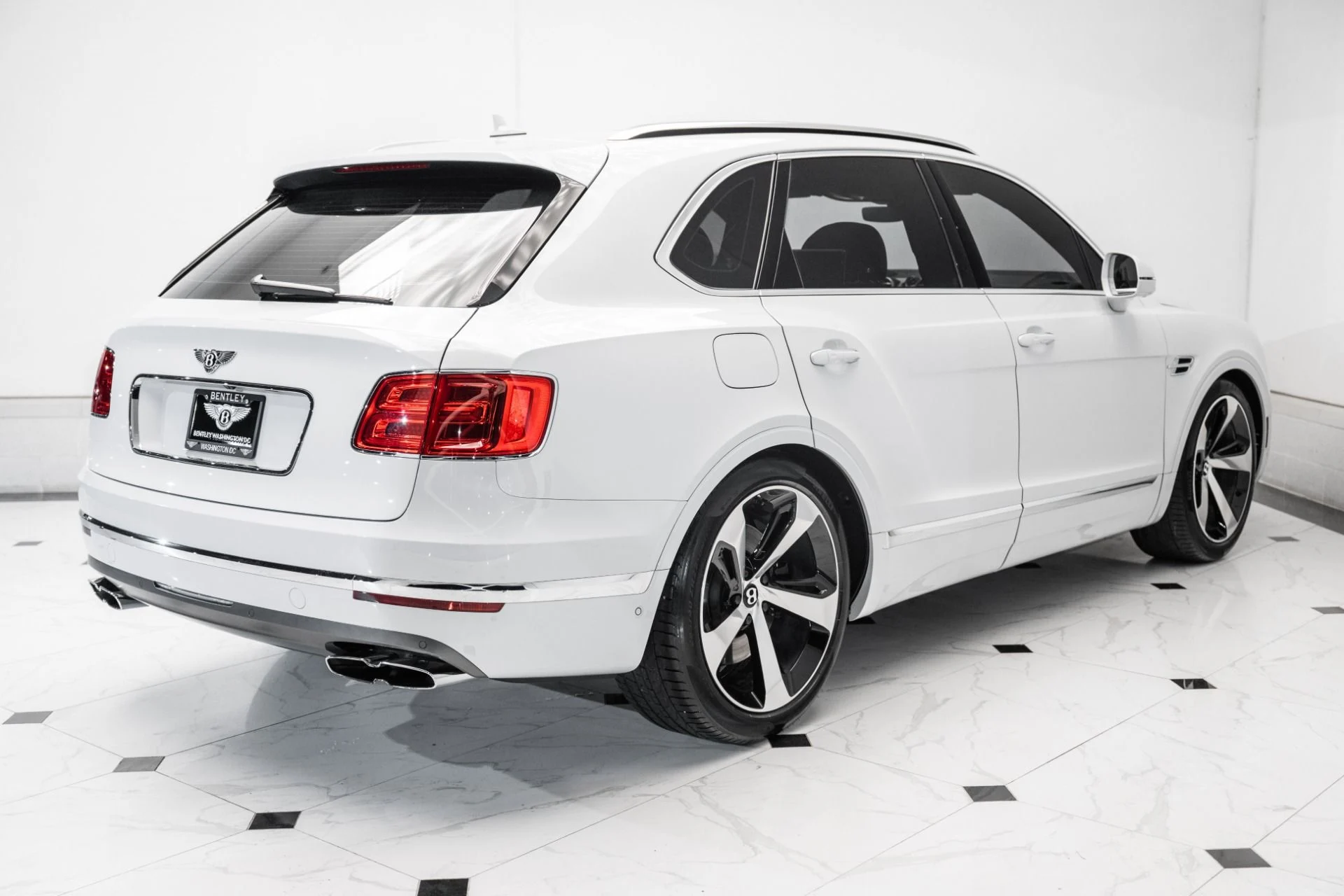 mph011_2561235045_Used_2019_Bentley_Bentayga_V8_1759420865_e29452642c