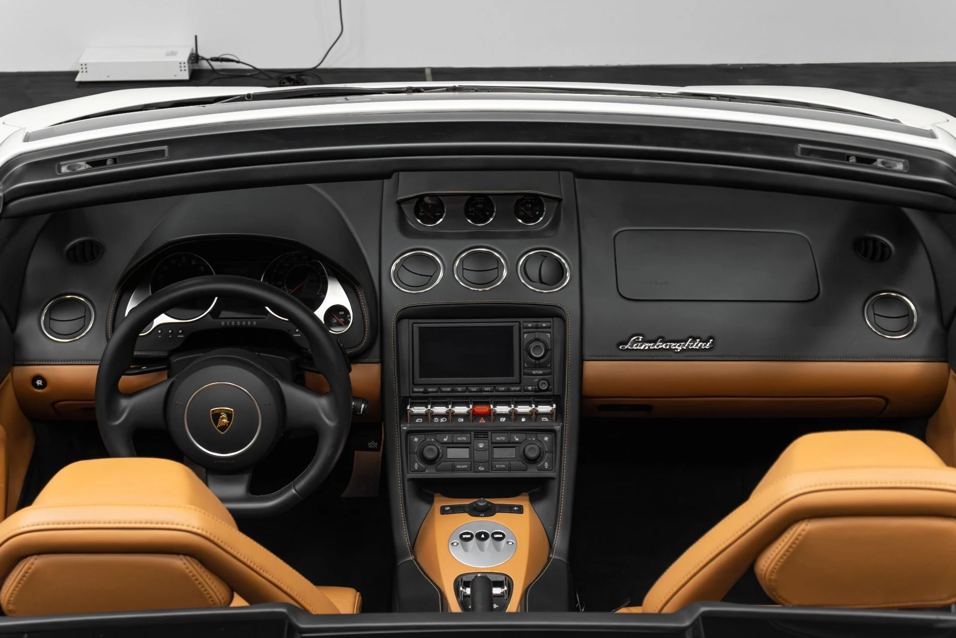 mph011_2573213593_Used_2010_Lamborghini_Gallardo_LP_560_4_Spyder_1766547982_ac474aa1db