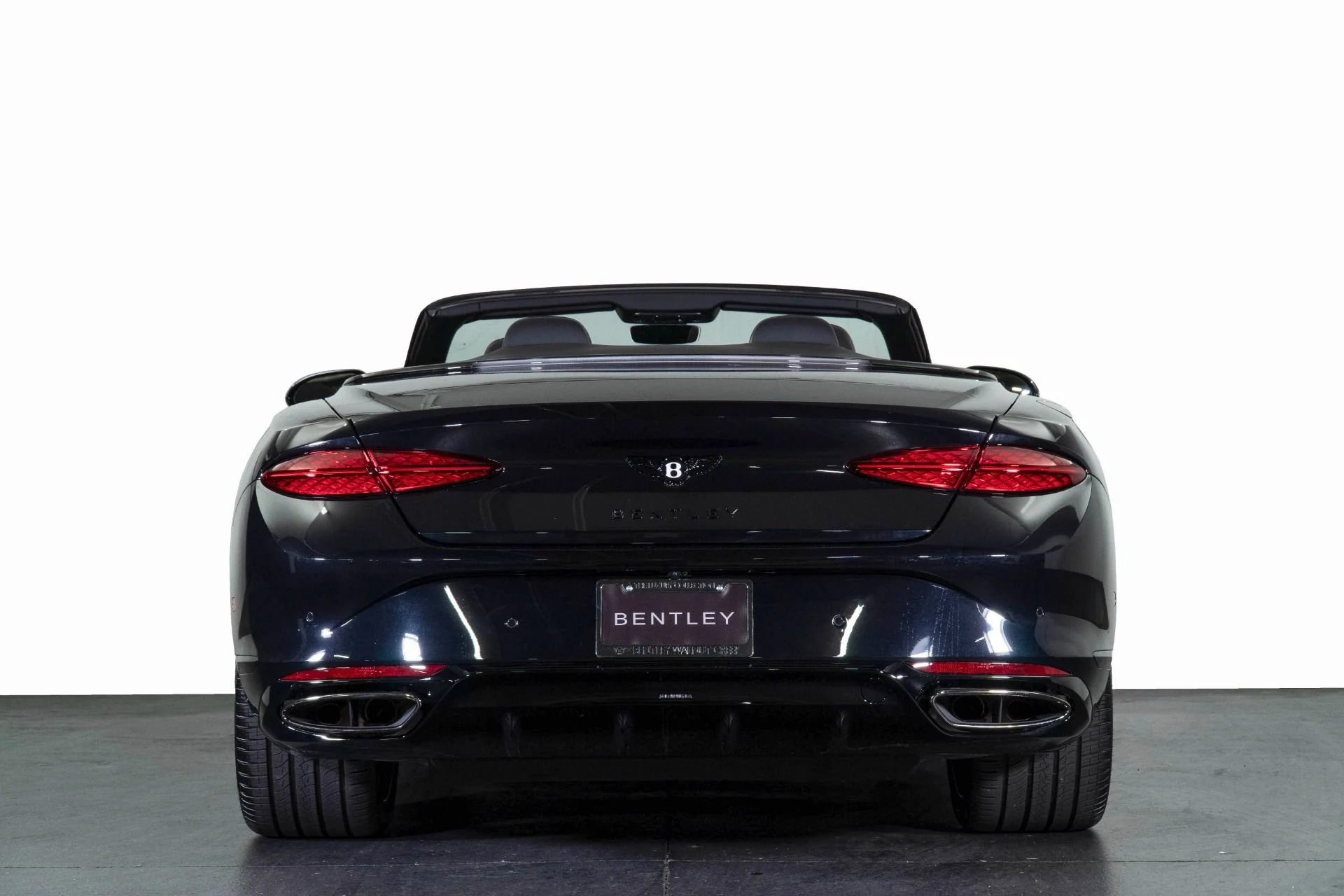 mph011_2583066088_New_2026_Bentley_Continental_GTC_Azure_1777565984_ad4caf9dff
