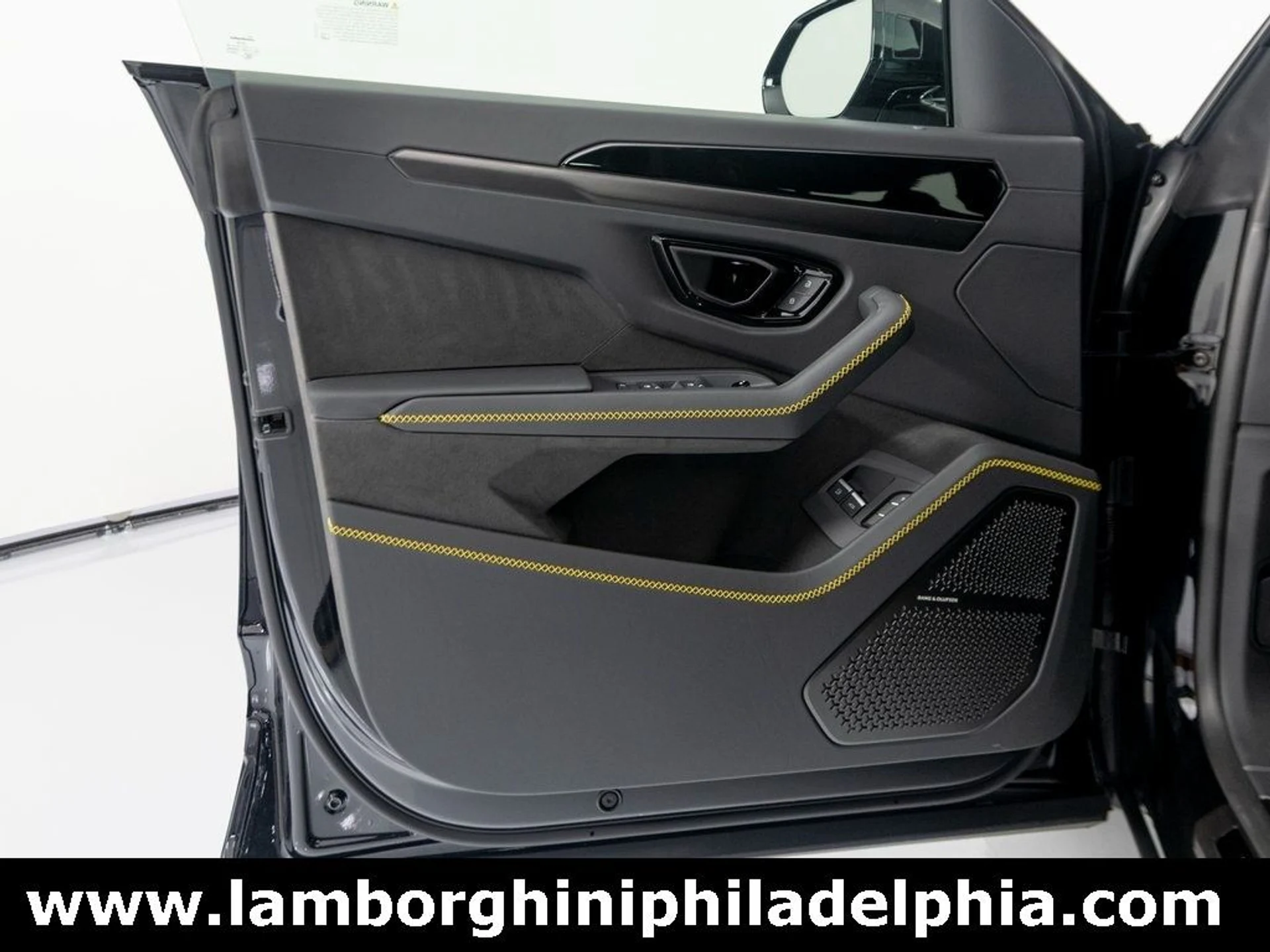 mph011_2583561728_f484fa38aa53e0e2887722c35cda8615x_d051e3f24a