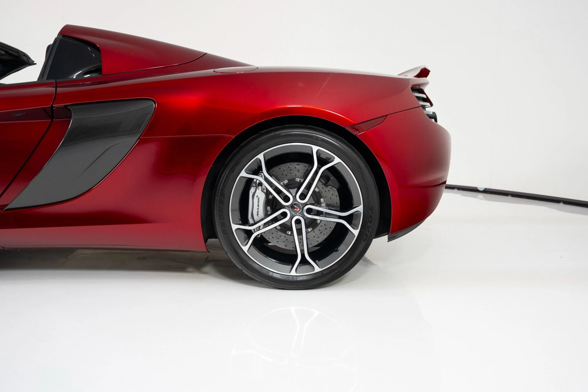 mph011_2583648026_Used_2016_Mclaren_650_S_Spider_1758049507_e67bcd7e3c