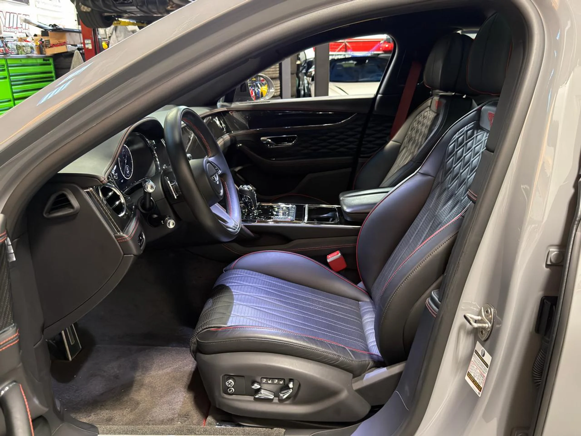 mph011_2589537649_639076386000085214_b7d5b1e790