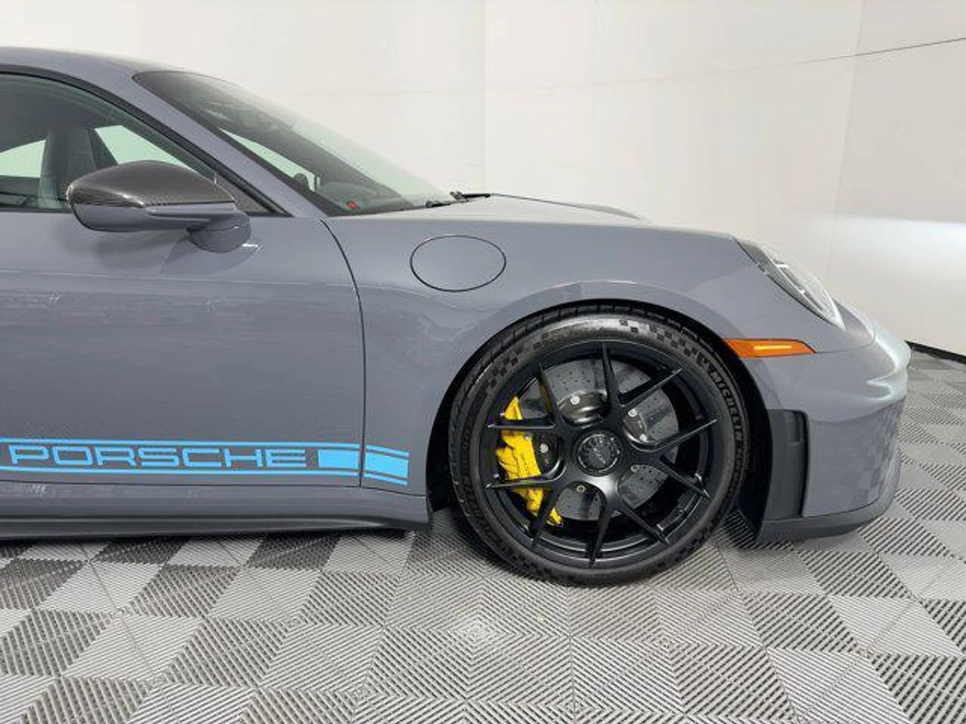 mph011_2592830579_lr_X3l_R6_Kr_WXGW_0v1_M_Cgn_X9g7_Rw_a0a10d3d26