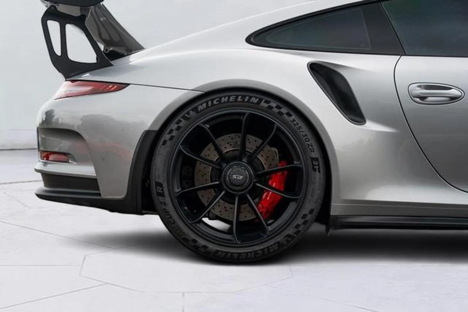 mph011_2593770992_zr9wkwec_JVMFE_Grk_B_Ay_PZ_1vcf_8_96436c1696