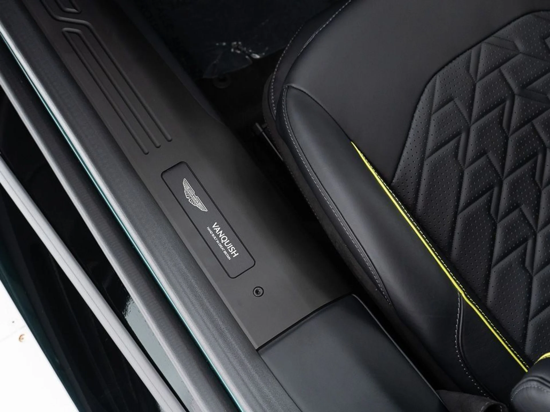 mph011_2598753359_e7a98a5aadefe5e3c3ae8d3c6f3458eb_dde423a557