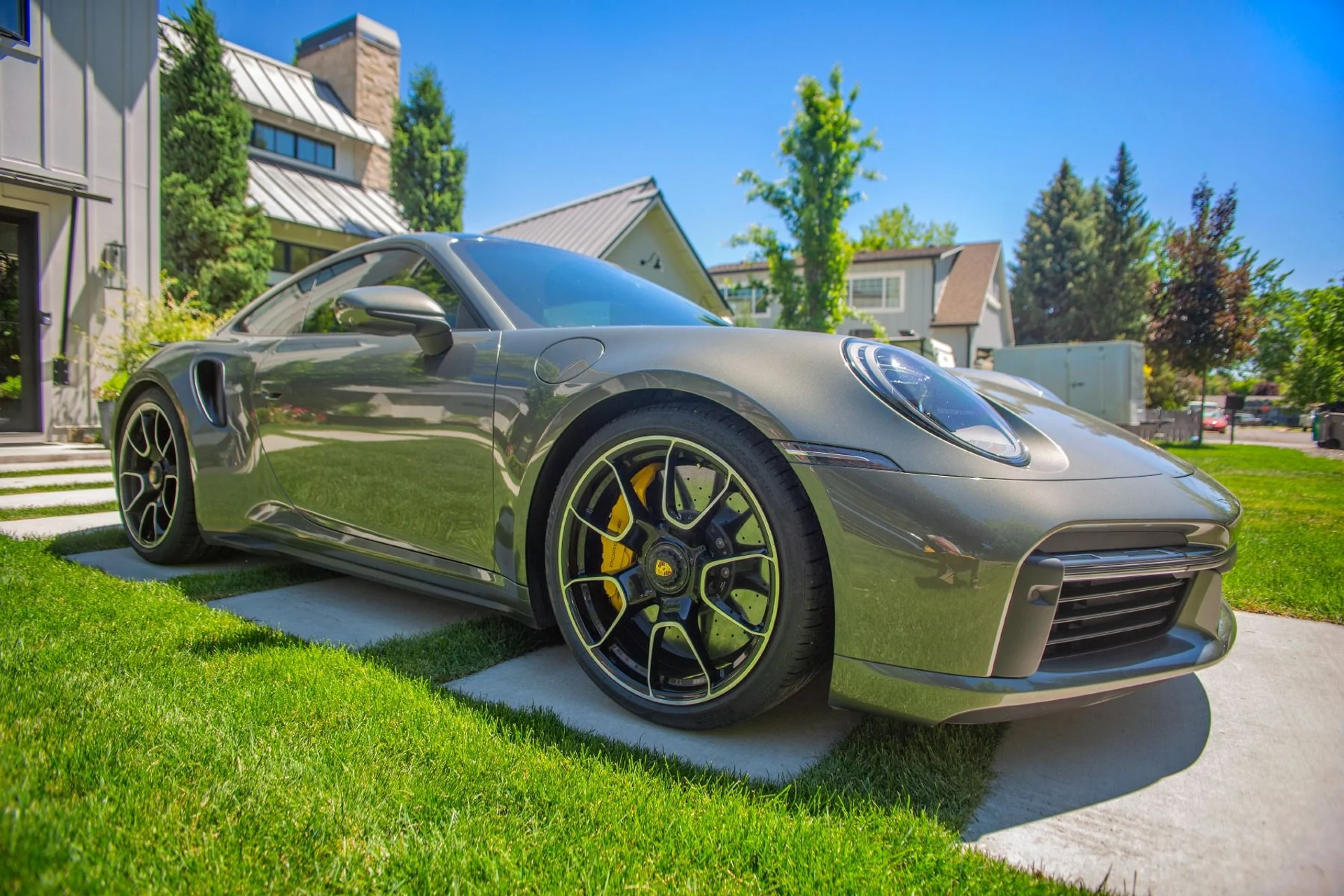 mph011_2599931573_Used_2021_Porsche_911_Turbo_S_1780951392_dc40866204