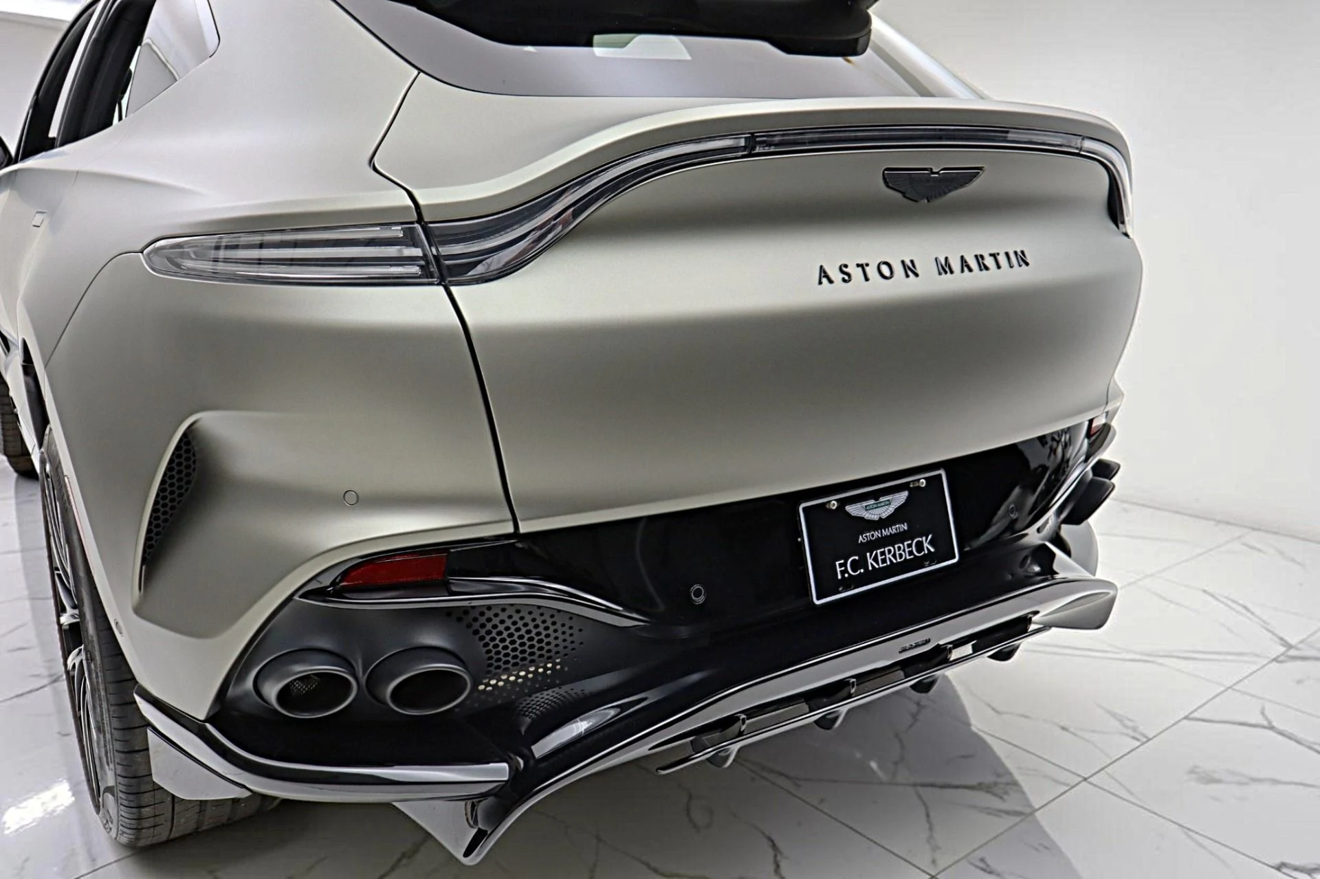 mph011_2602026434_Used_2023_Aston_Martin_DBX_707_8486af1d24