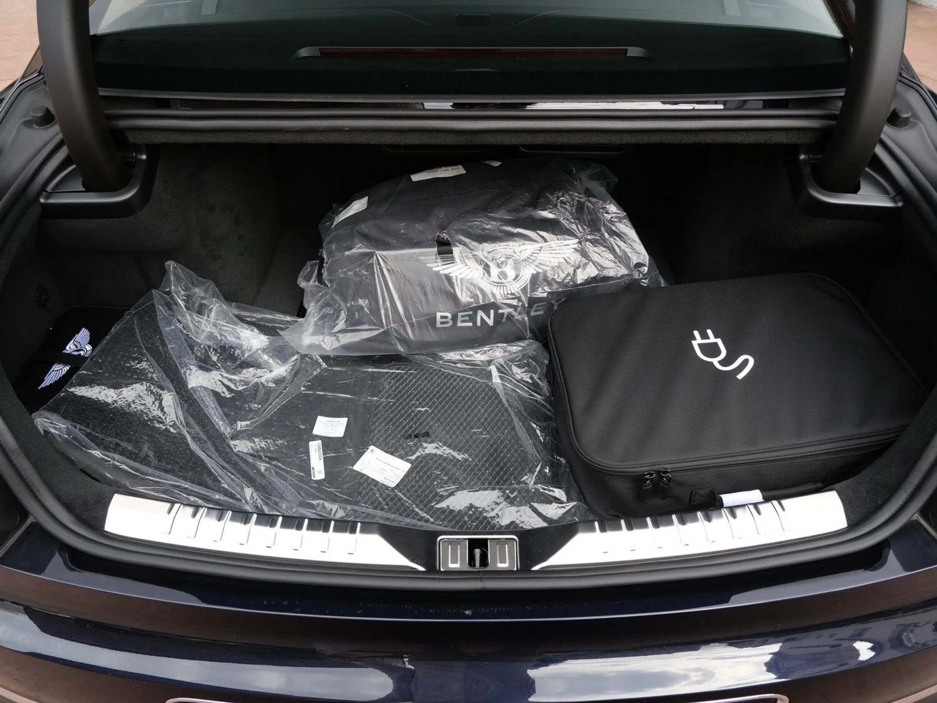 mph011_2603605612_2cf614e1e9cd2ed73f67d36ffed1e469x_a584d3f379