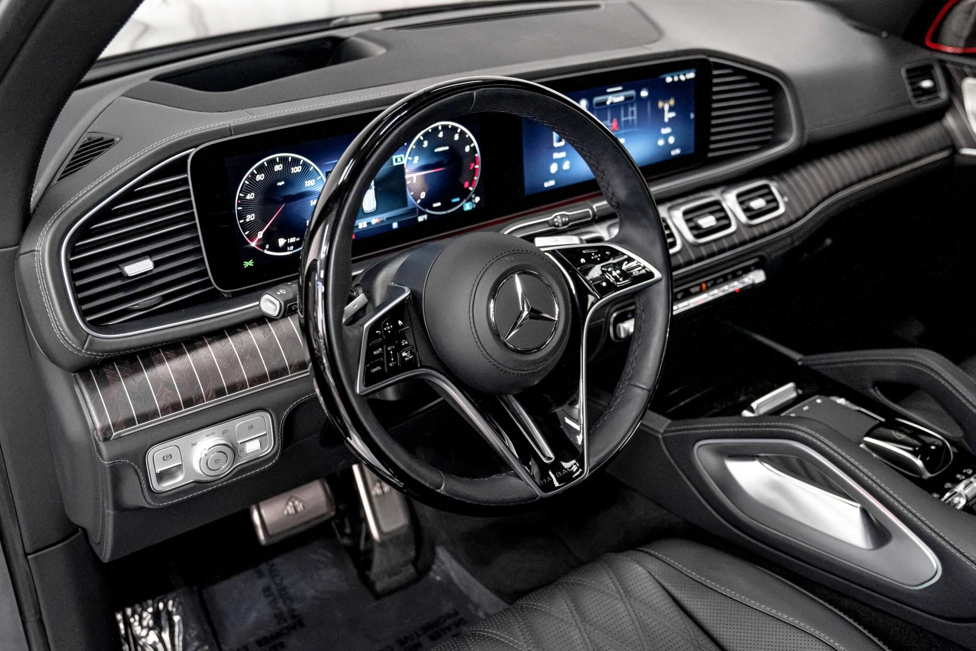 mph011_2611371481_Used_2025_Mercedes_Benz_Mercedes_Maybach_GLS_600_4_MATIC_1762198640_8e4ebe39a9