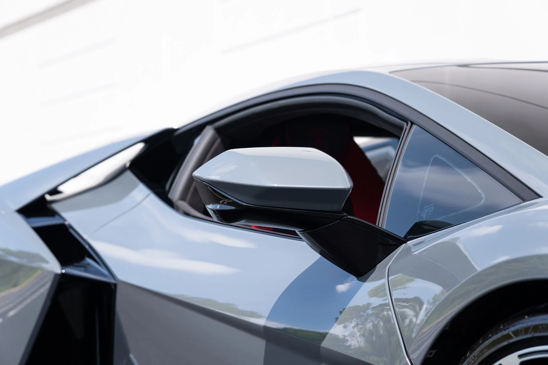 mph011_2611562059_Used_2024_Lamborghini_Revuelto_1778880537_eee6203ab3