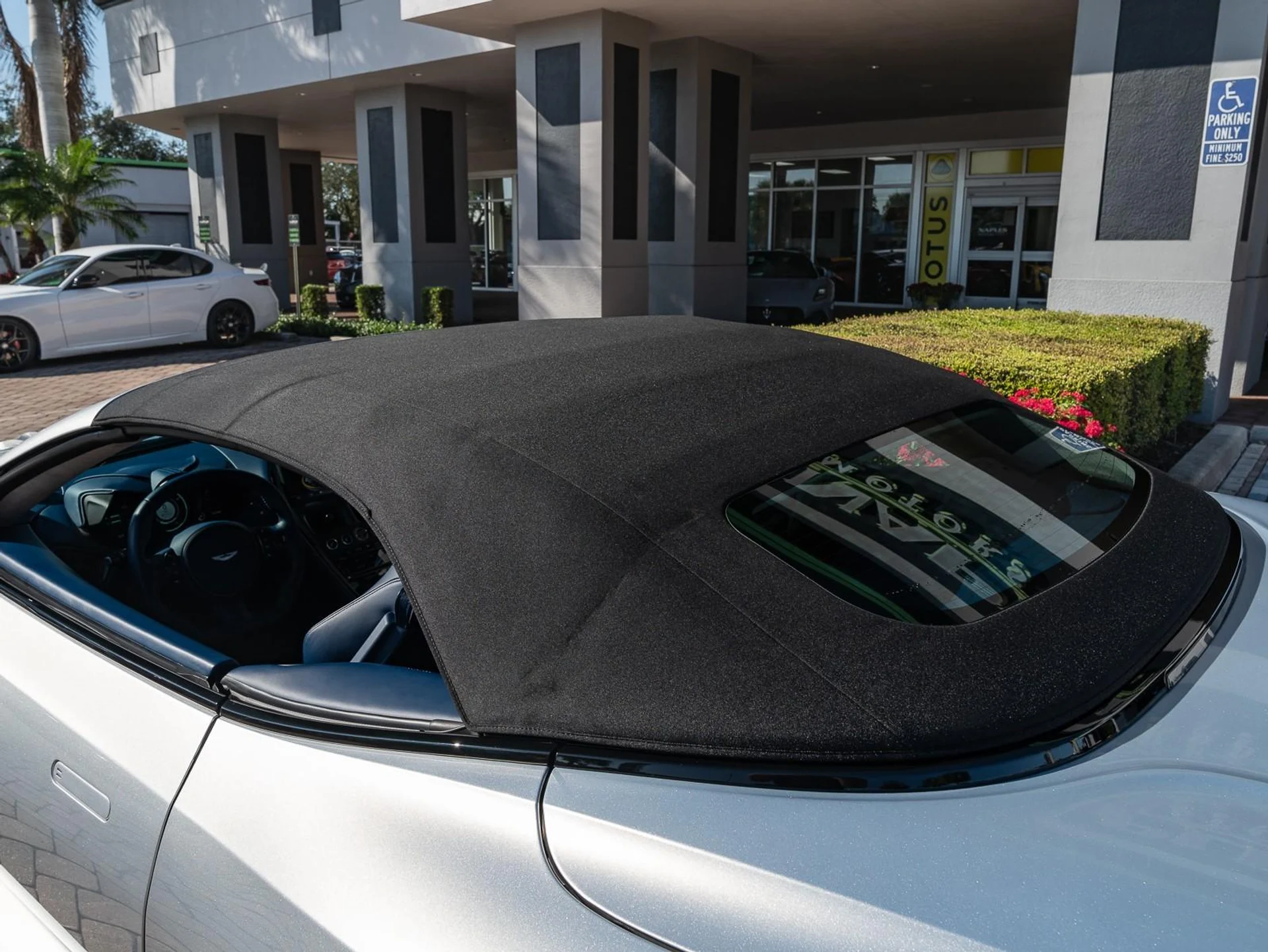 mph011_2612782298_Used_2020_Aston_Martin_DBS_Superleggera_1764795950_4a8a1c792c