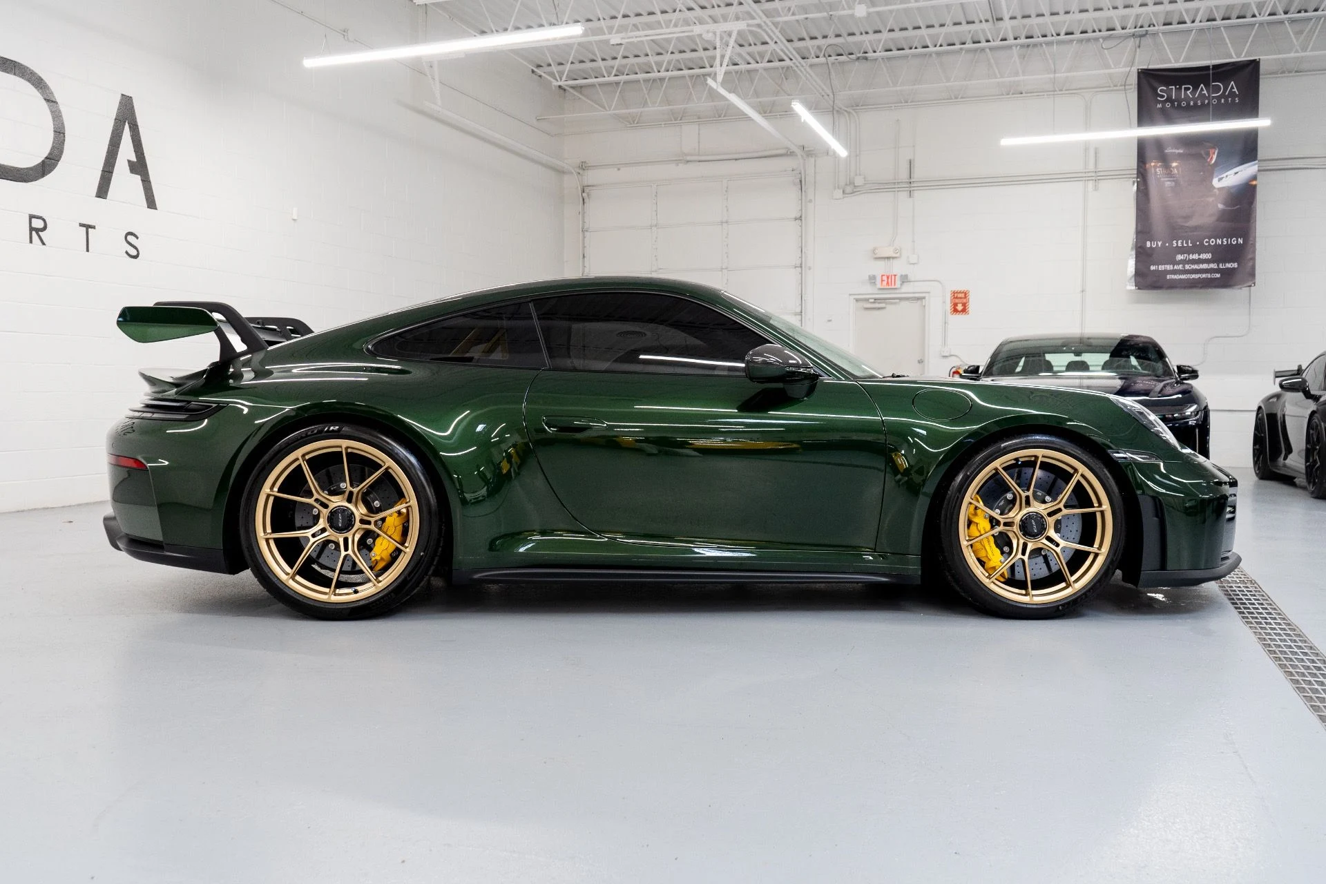 mph011_2620379666_Used_2026_Porsche_911_GT_3_1766611800_5239c5d708