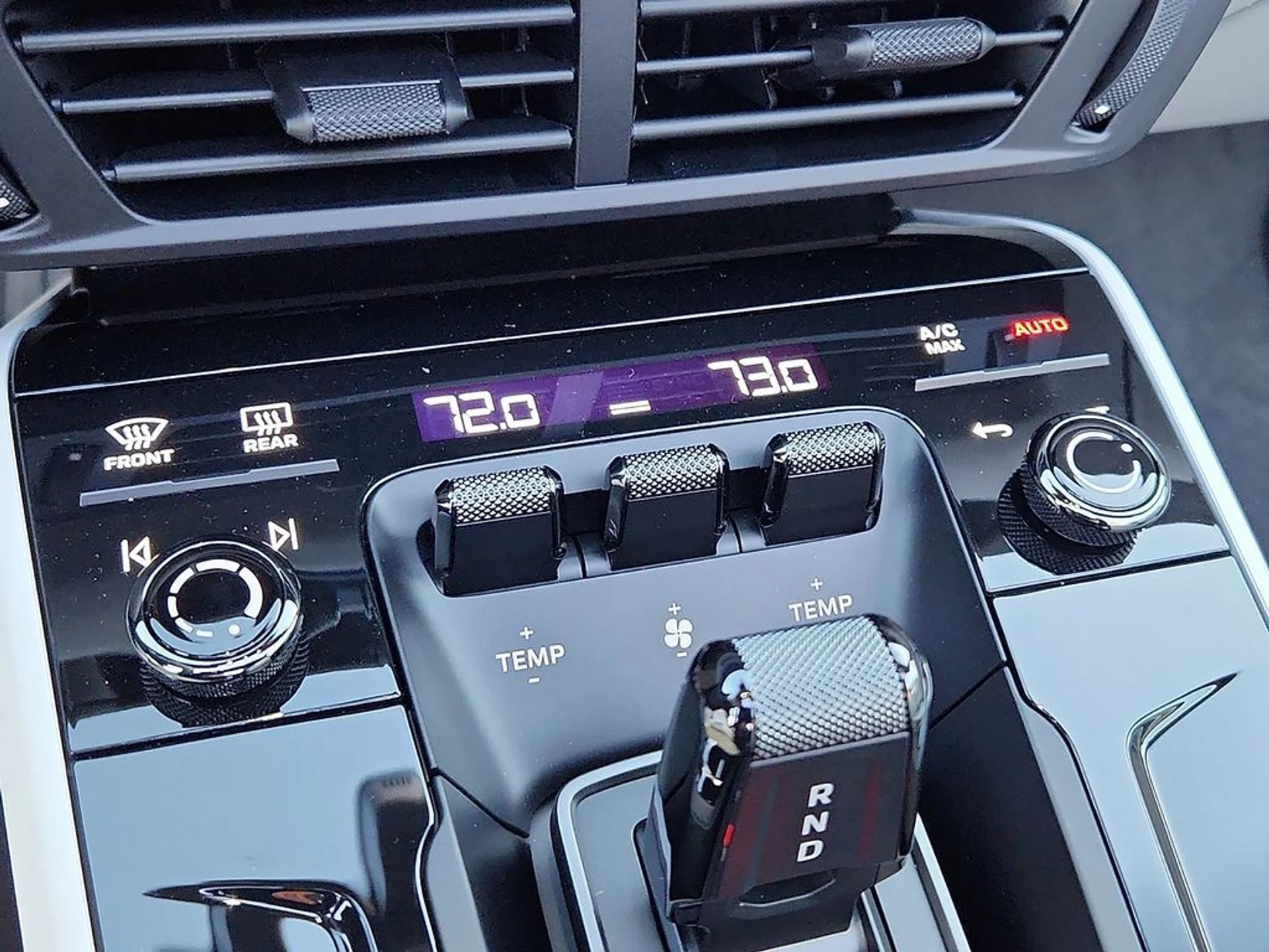 mph011_2624046782_d1072ebe237b5cd09507537ee9eff700x_d29f1e1616