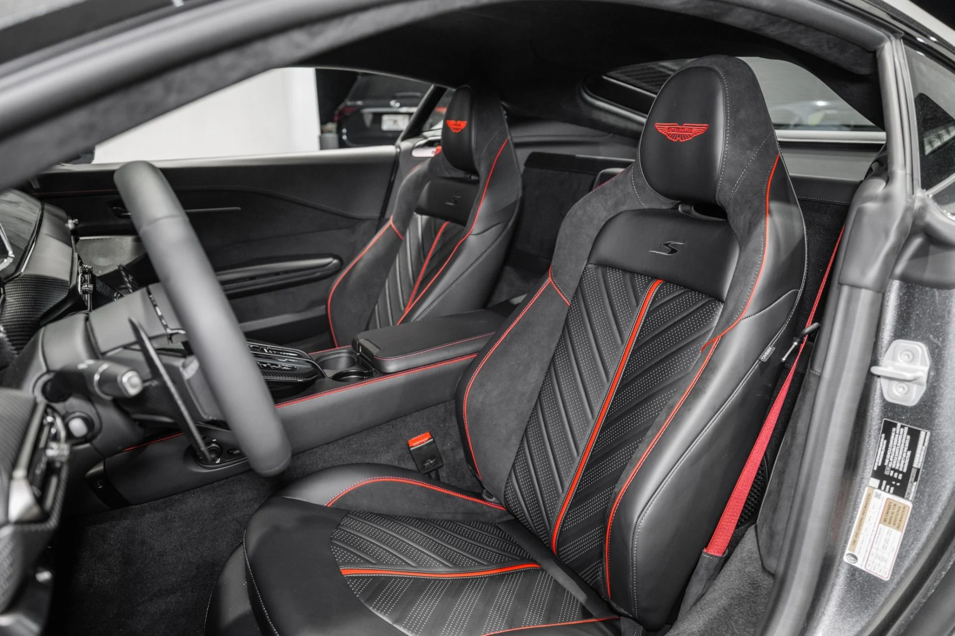 mph011_2631293160_New_2026_Aston_Martin_Vantage_S_1776402995_d106d9d30c