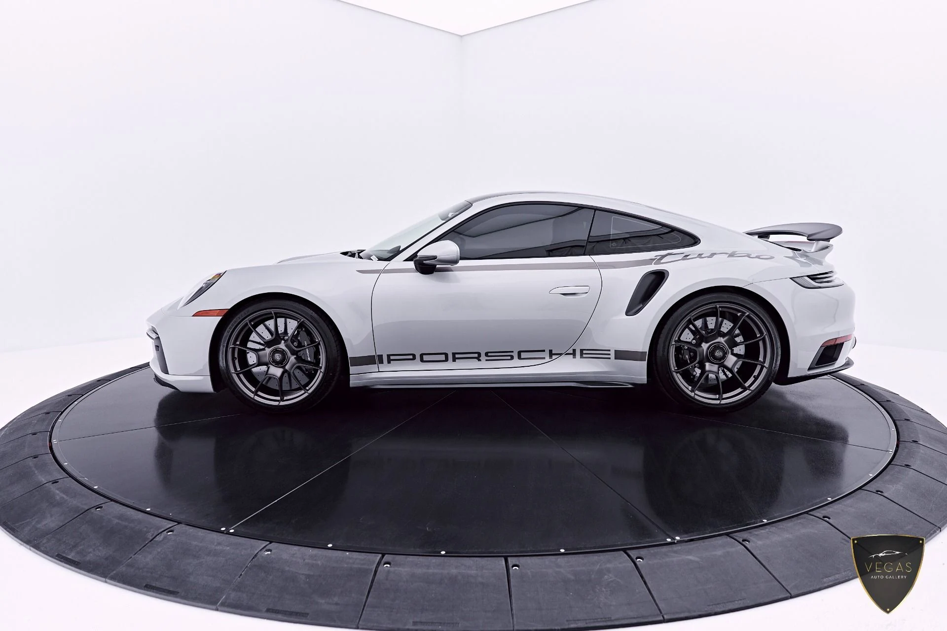 mph011_2633545105_Used_2025_Porsche_911_Turbo_50_1782521911_d2318a0140