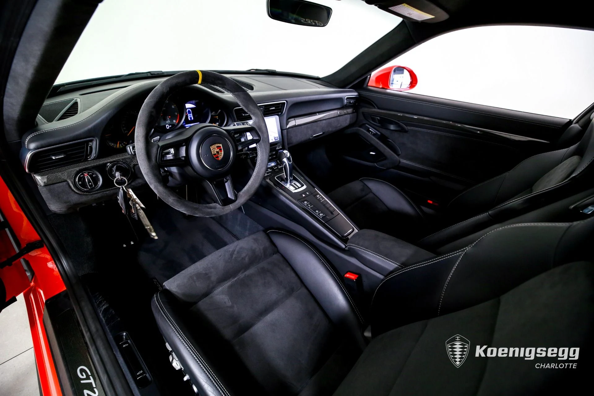 mph011_2636329588_Used_2018_Porsche_911_GT_2_RS_1783437290_0e06de3cd1