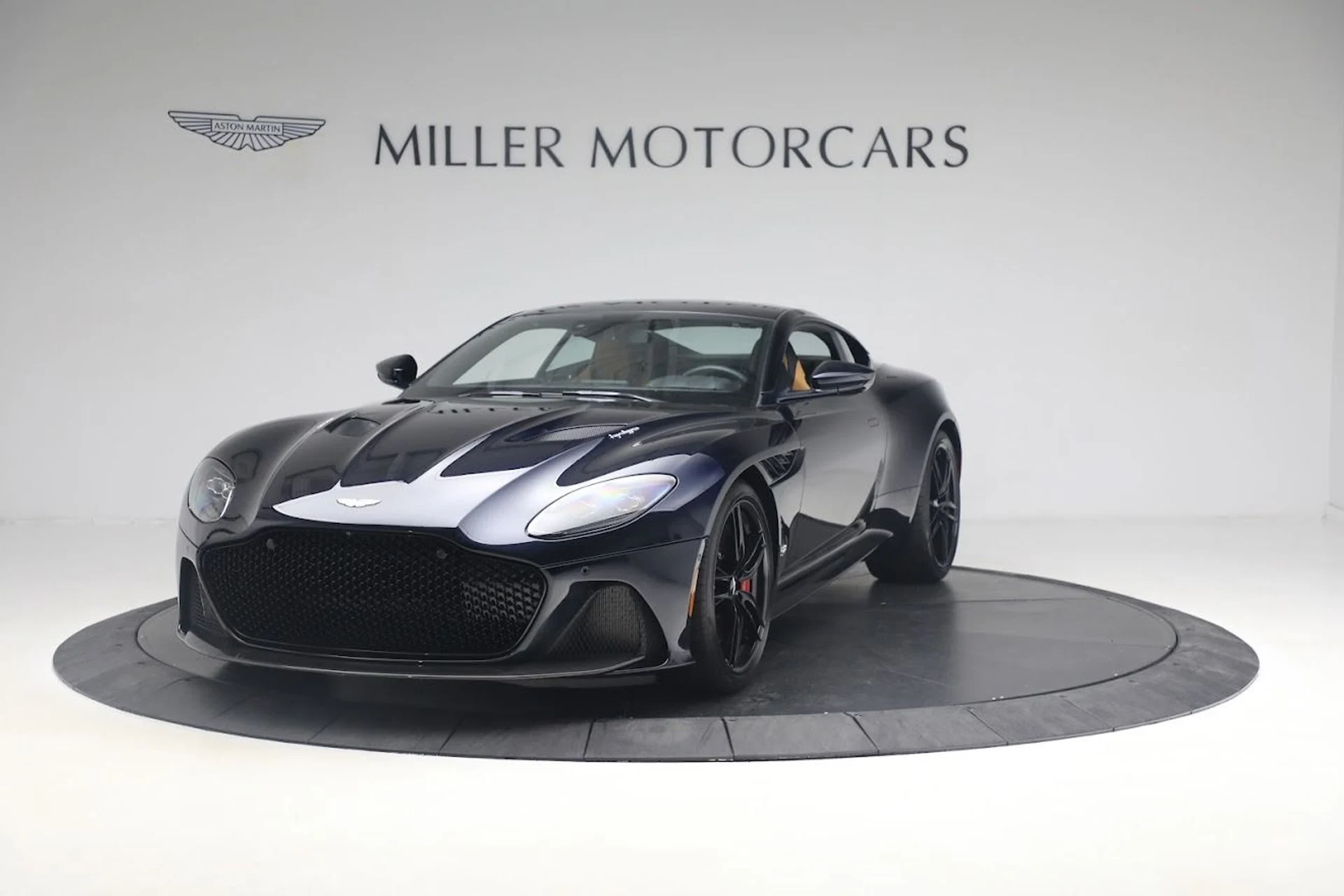 mph011_2638416522_Used_2019_Aston_Martin_DBS_Superleggera_1688394544_6e681fe42a