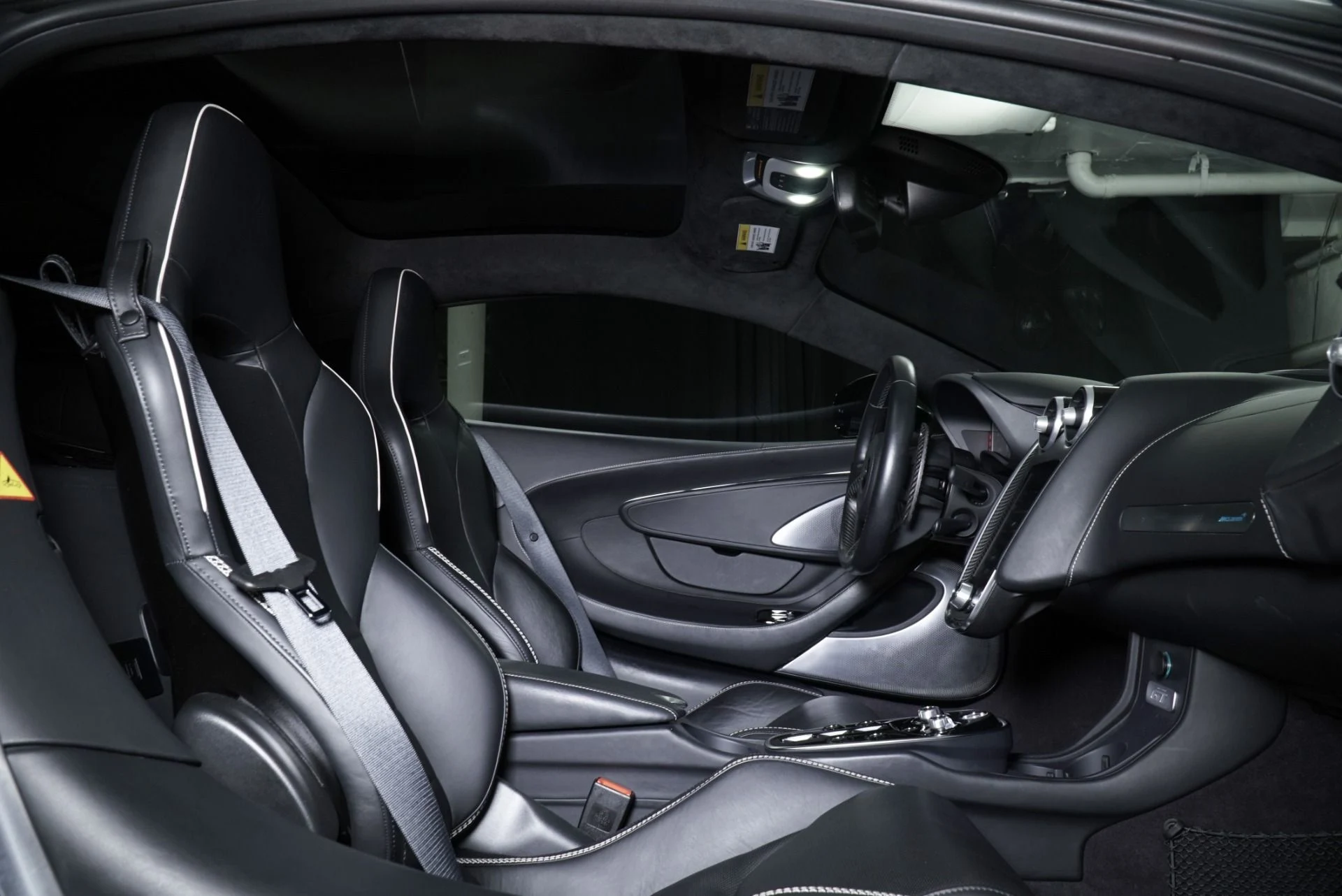 mph011_2639059106_Used_2023_Mc_Laren_GT_1764782426_73665d598e