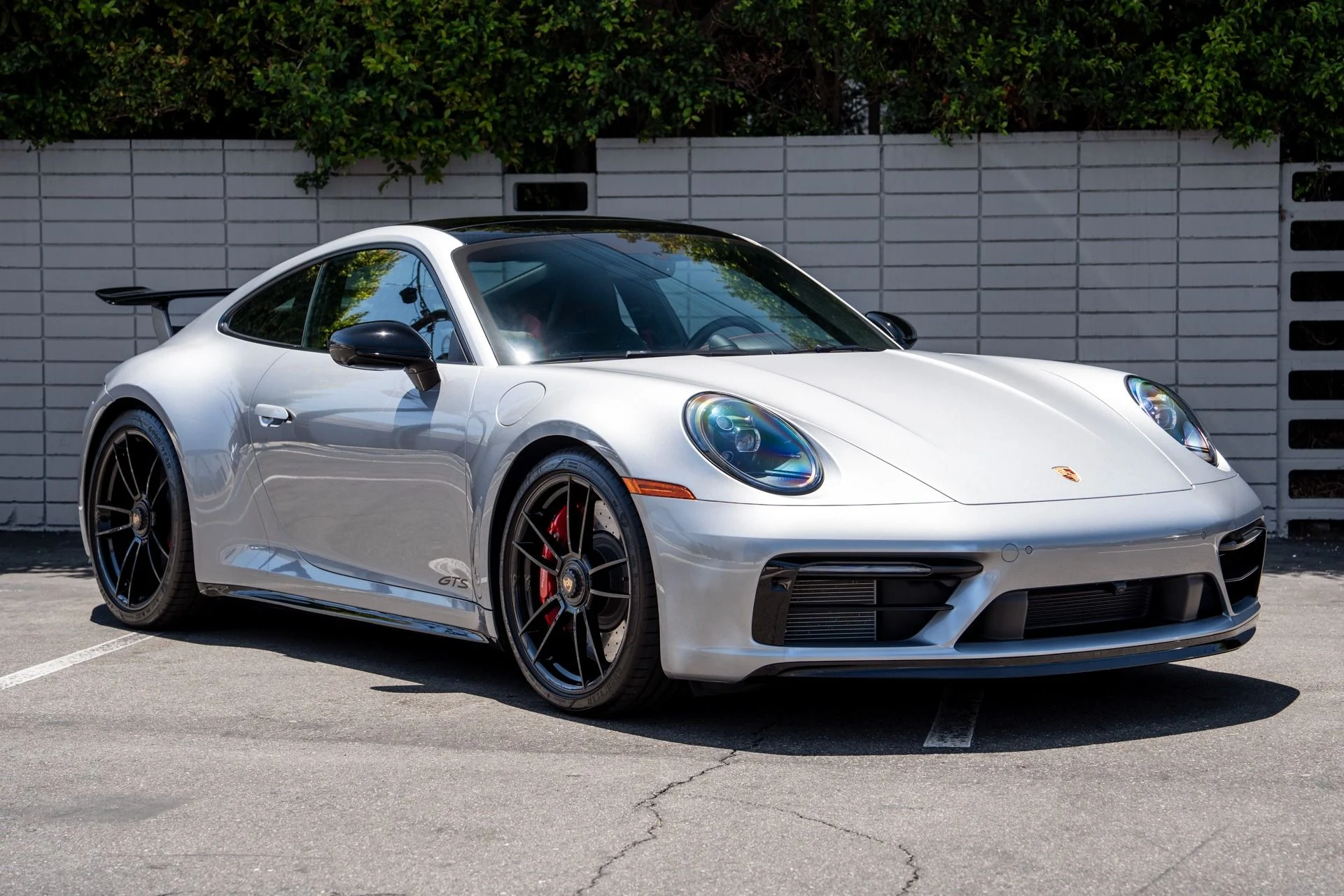 mph011_2646165975_Used_2024_Porsche_911_Carrera_4_GTS_1751586995_409932afc7