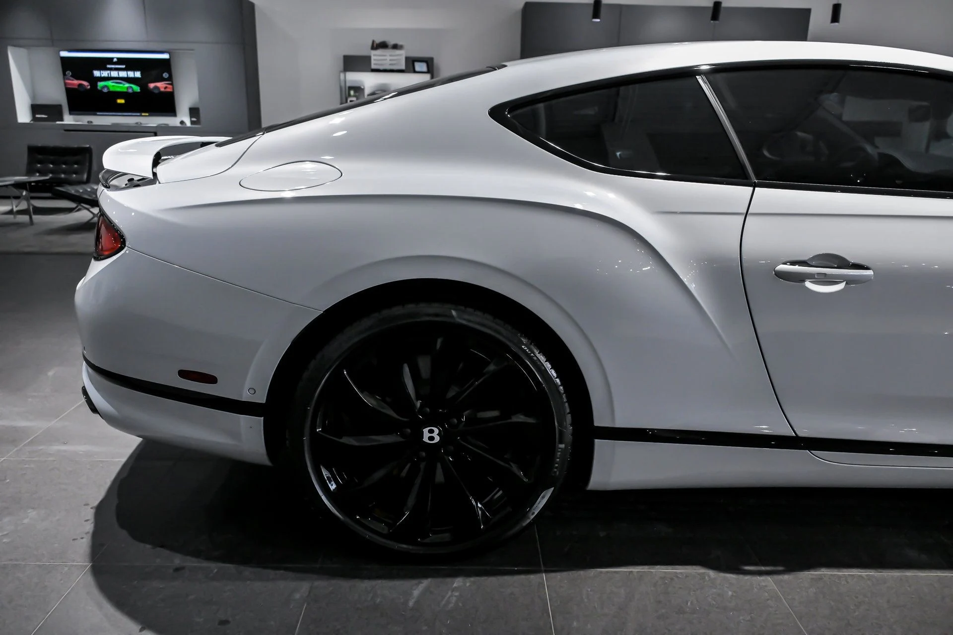 mph011_2656128388_3196f8bf25147c32bbb6fa52f830d416x_bb43377344