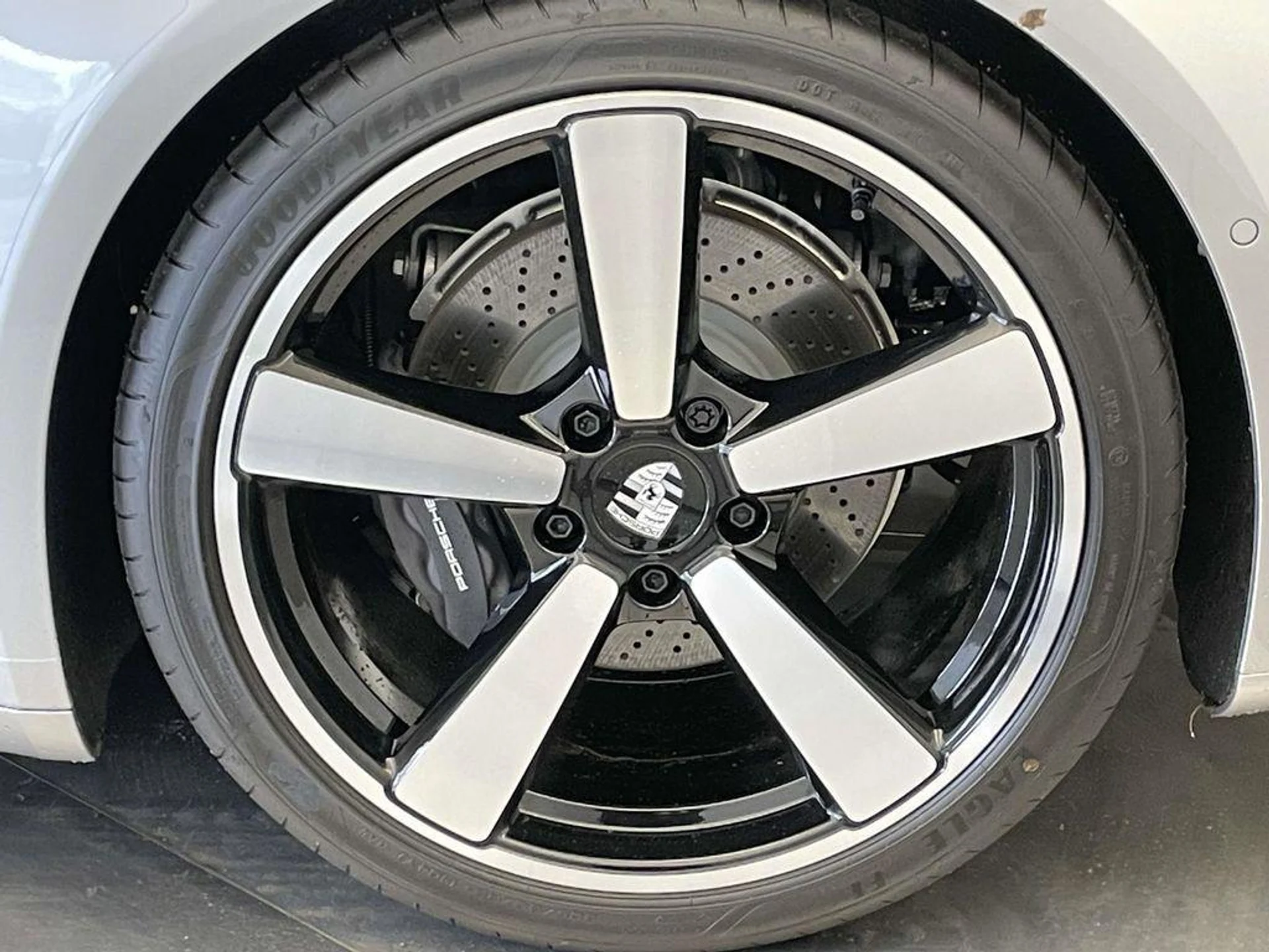 mph011_2658798034_zg_Wb_SFLZO_Jtb_W6r_Qr_KIR_Vz_Ve2w_I_5db1c97172