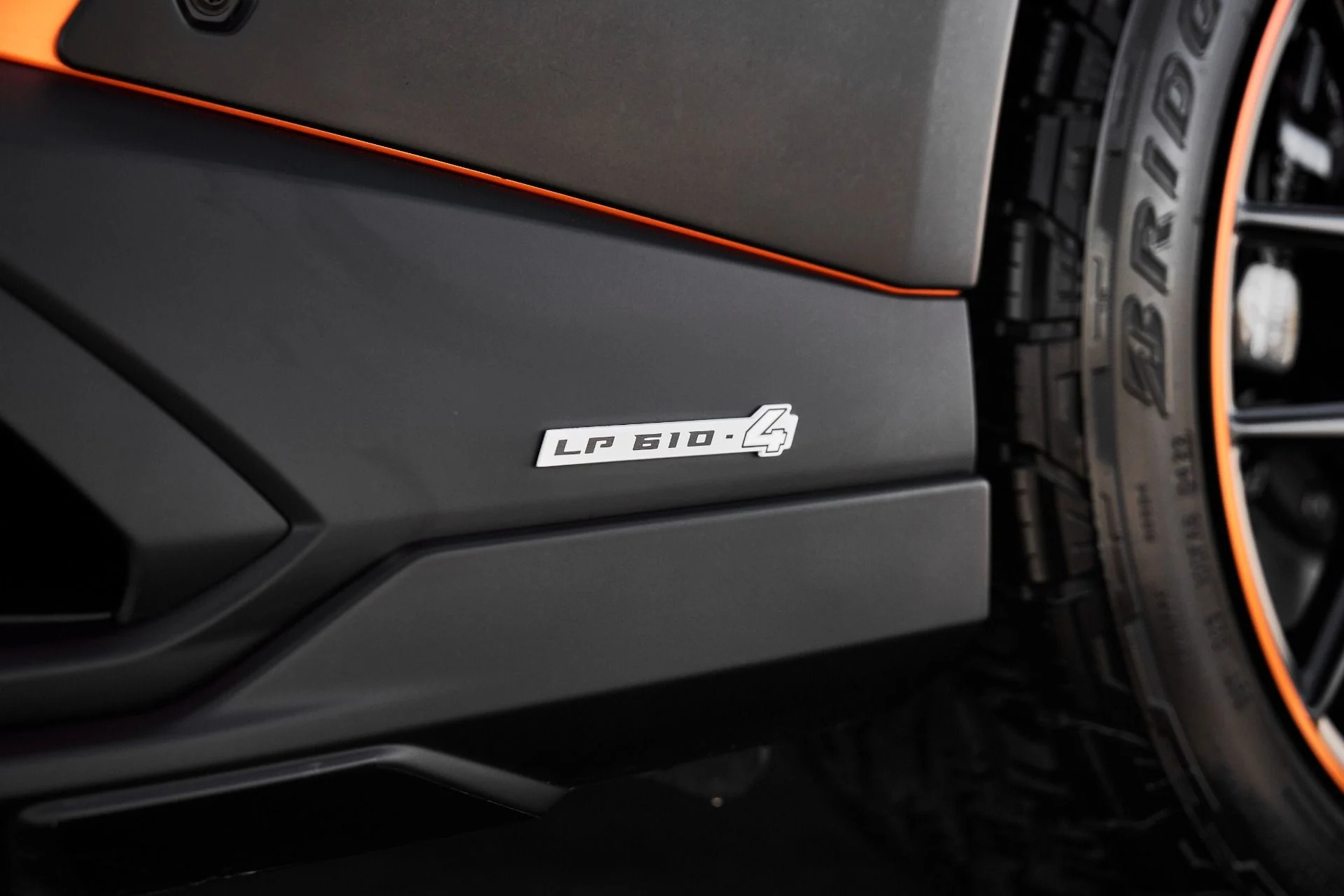 mph011_2662446557_Used_2023_Lamborghini_Huracan_Sterrato_Base_1776823397_fc73074611