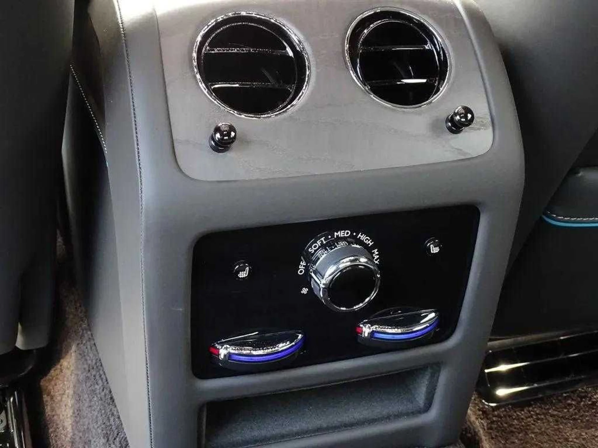 mph011_2664029965_c15723d891d5e95469748994327d89f2x_e9de78806c