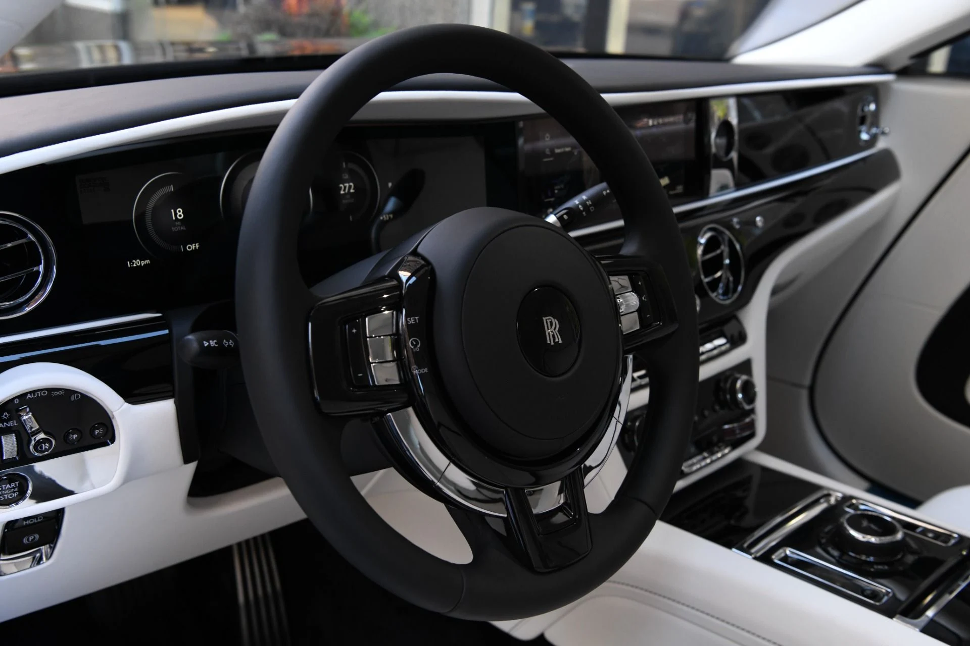 mph011_2666968649_11990_p13_l_5b9ab08309