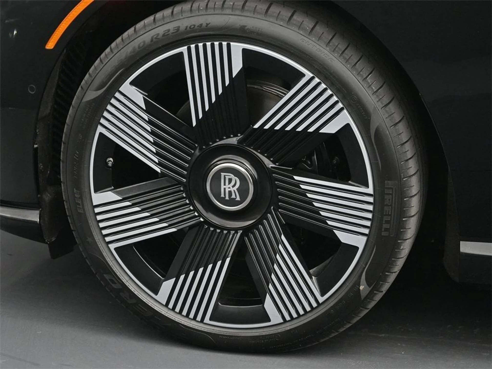 mph011_2669338225_ffd7f10c5bf4404f08bc4e6903bedee9x_bba9c24b5c