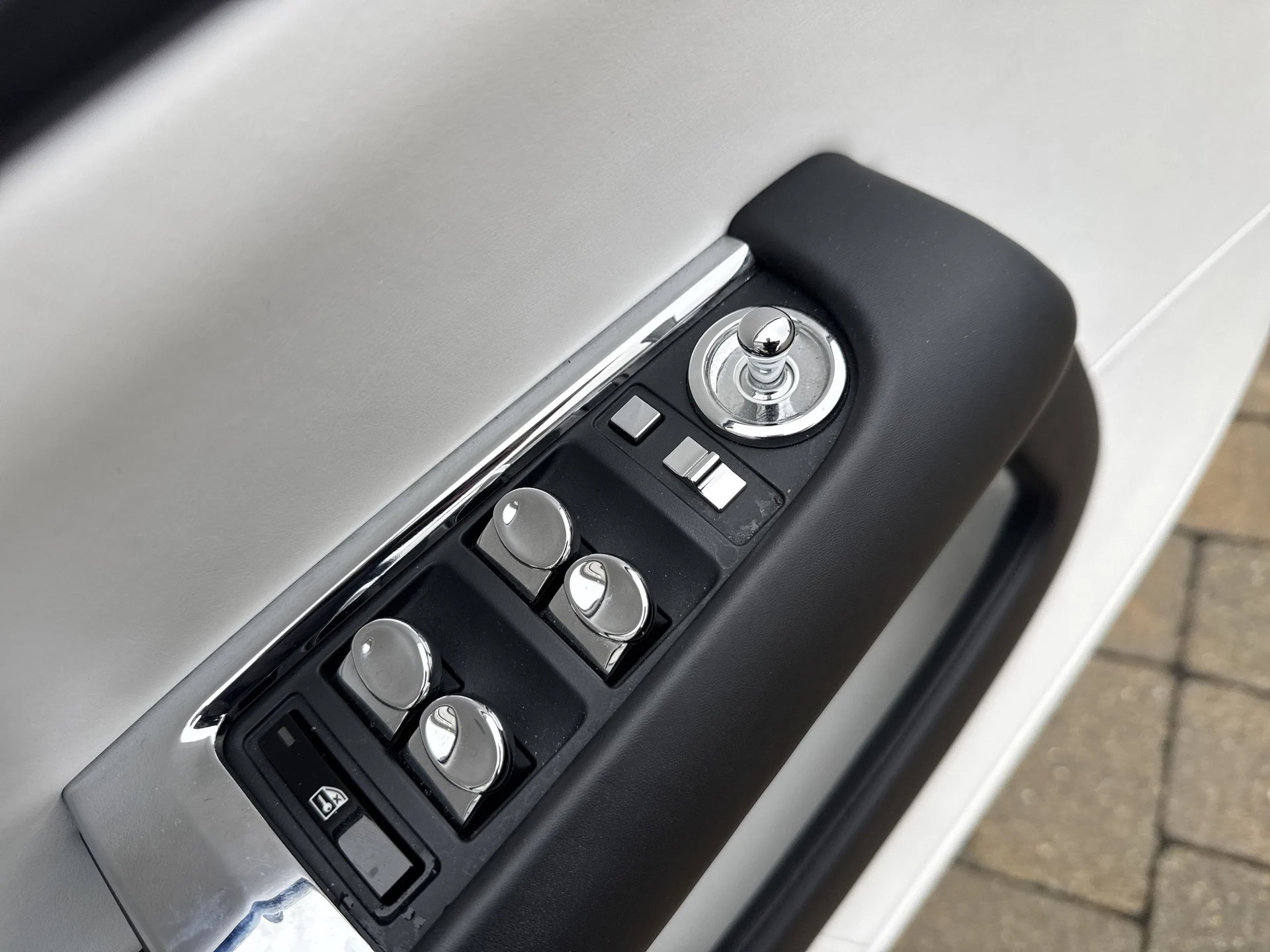 mph011_2669586703_ec73b10341819e25d982f510e7988c42x_194291c425