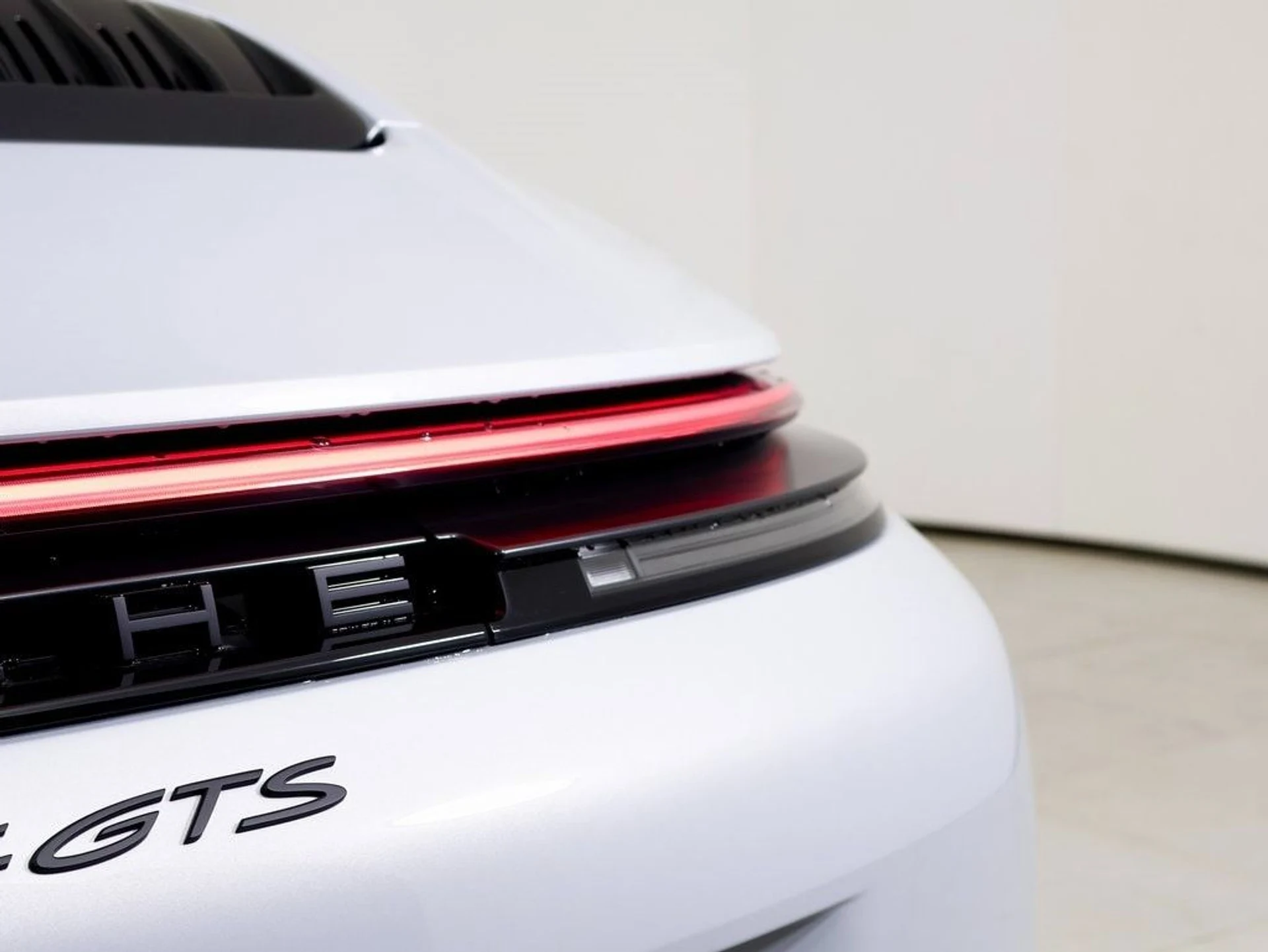 mph011_2671714410_9b5f1bc7768579c0684f77fc335ad93fx_6580c8c905