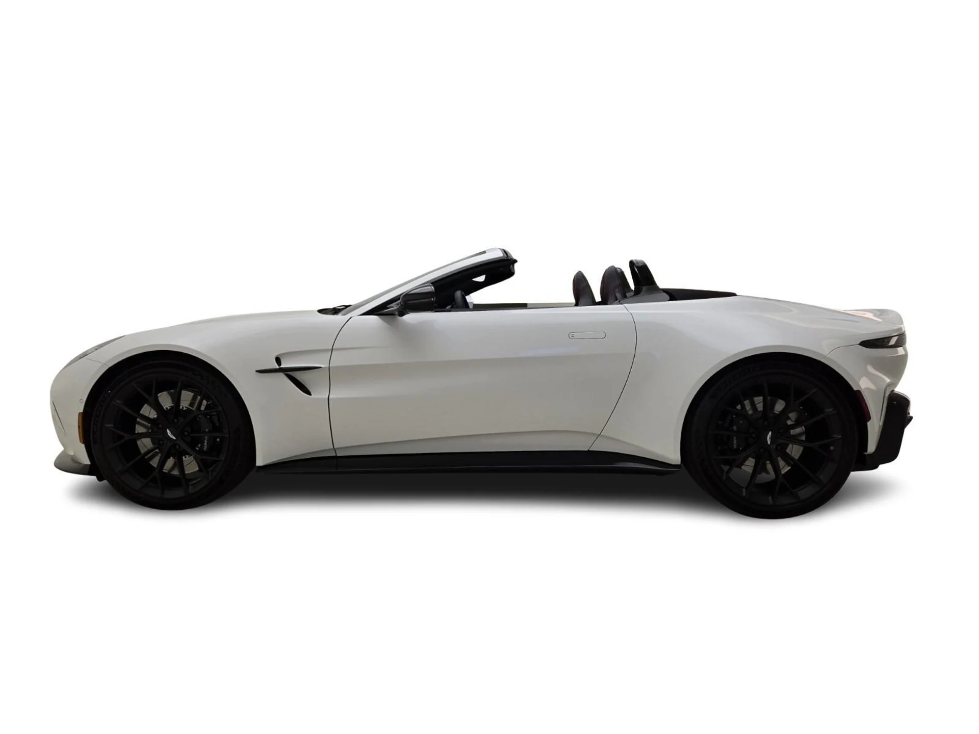 mph011_2679022840_New_2026_Aston_Martin_Vantage_1759816369_14ba106667