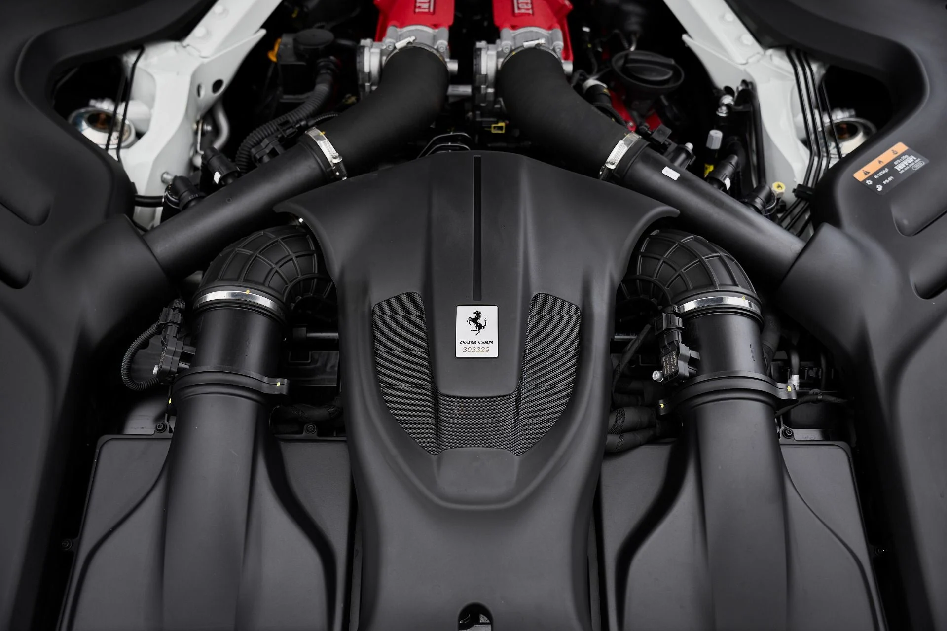 mph011_2680764262_Used_2024_Ferrari_Roma_Base_1763170048_ed5a2019b9