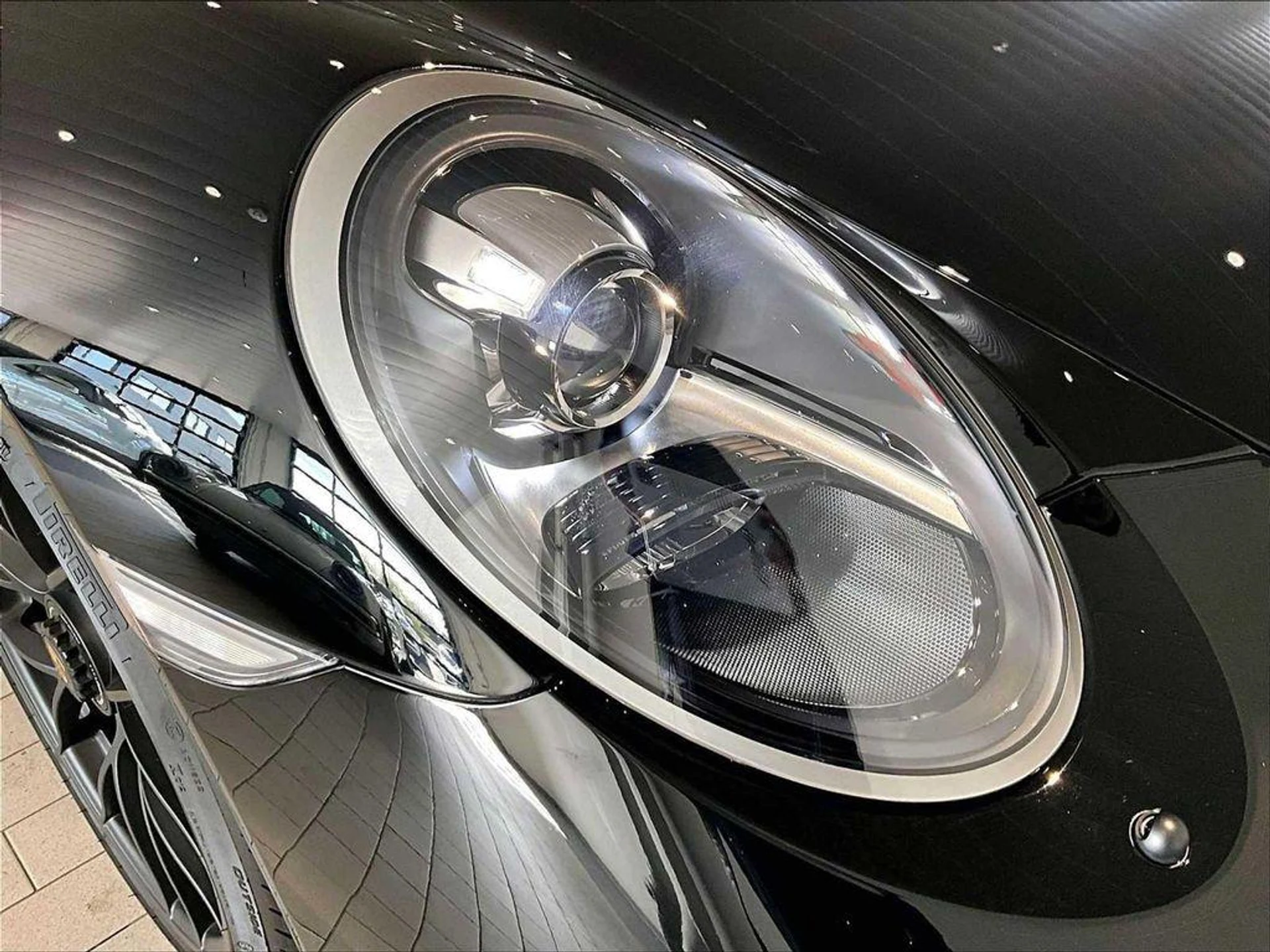 mph011_2702549427_ADW_9af8rs_P6_Zr_V_Eg_Pza5_Vp1_Zc_Lo_8cd29ba05f