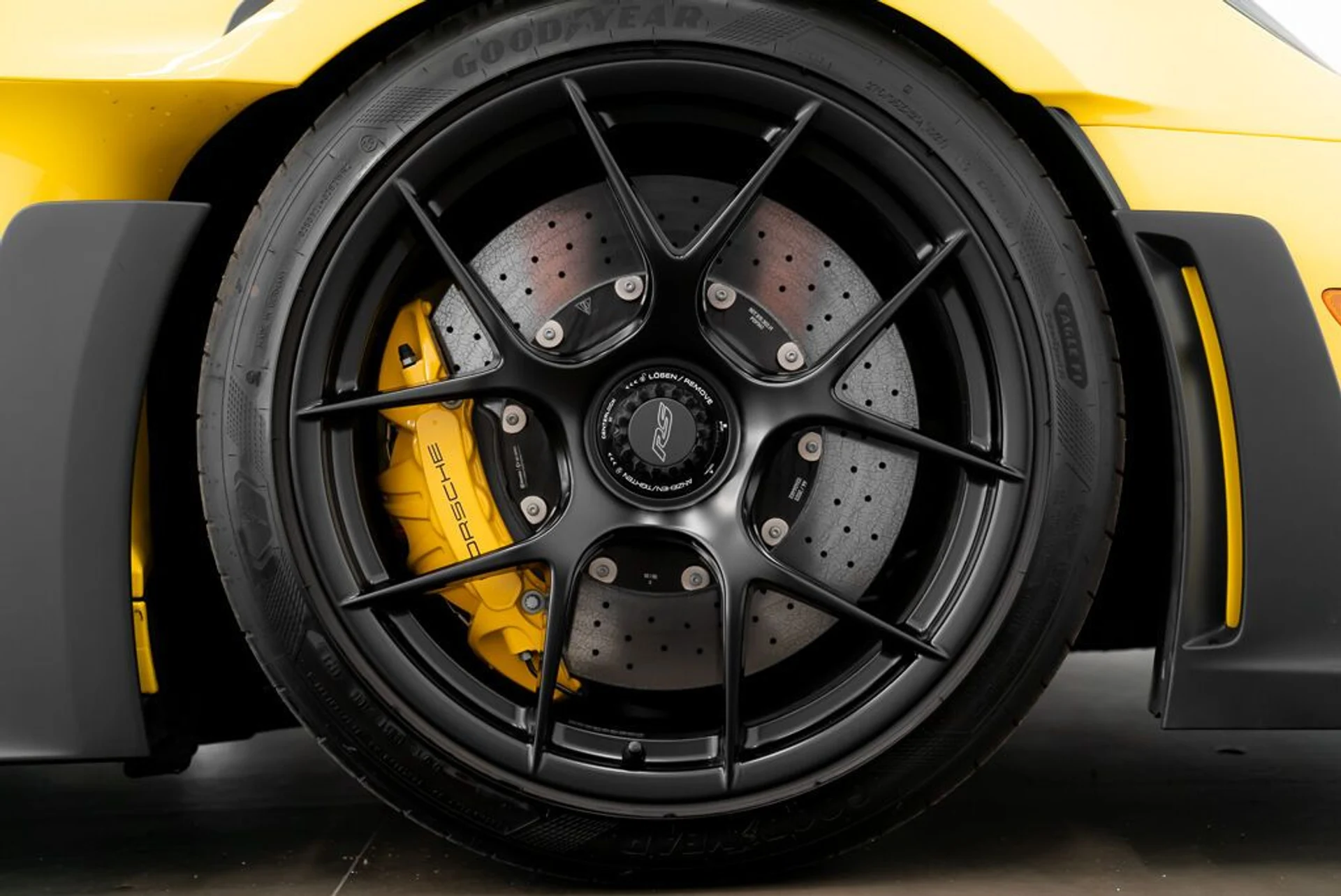 mph011_2704413771_674a2abe65eea8_69688818_jpg_v_1769807377_d90fe66b09